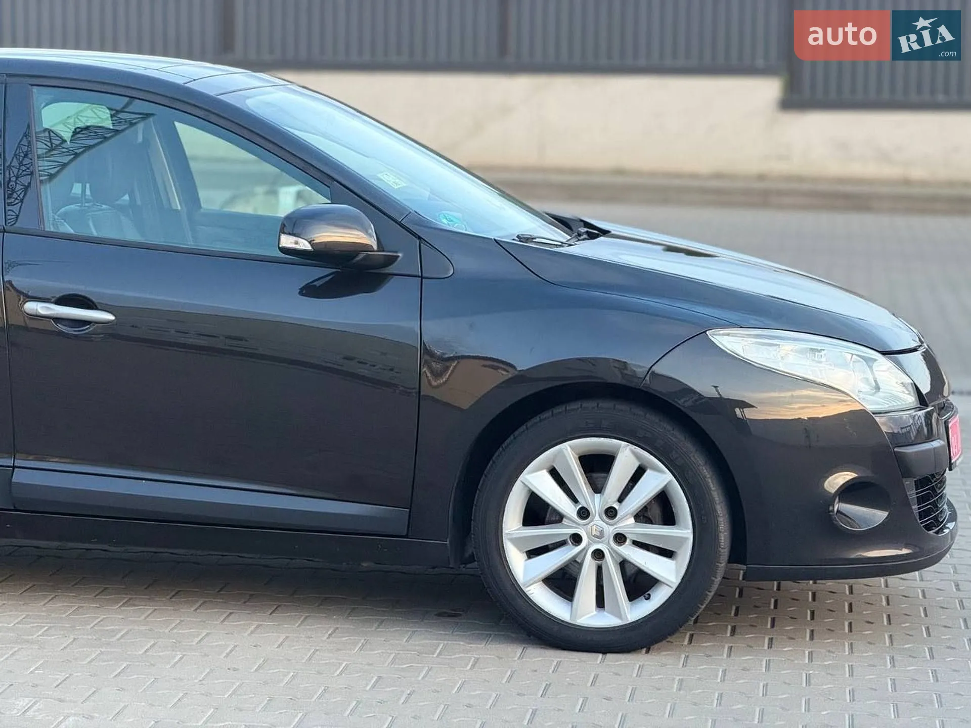 2010 Renault Megane - мініатюра 12
