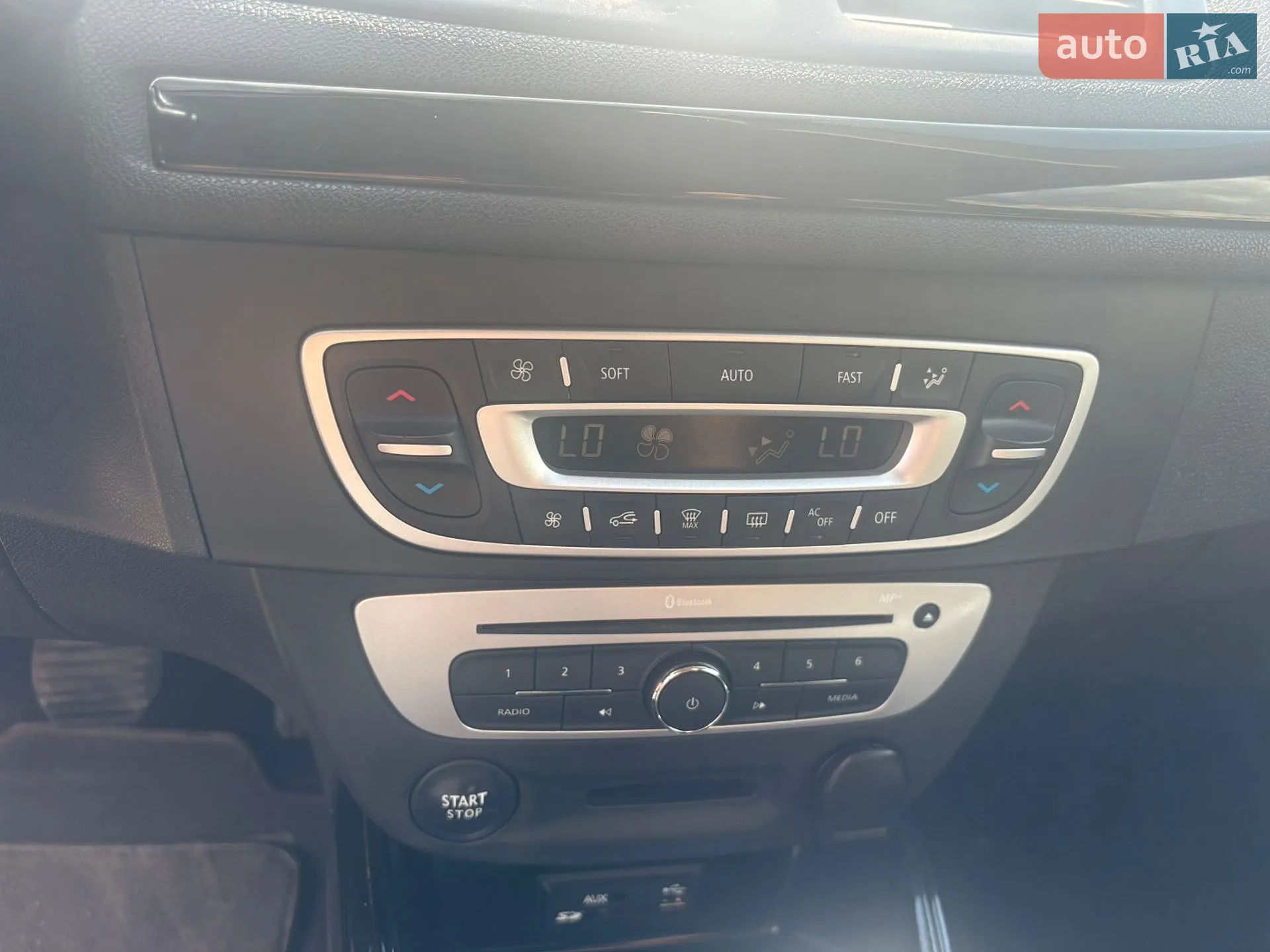 2015 Renault Megane - мініатюра 33