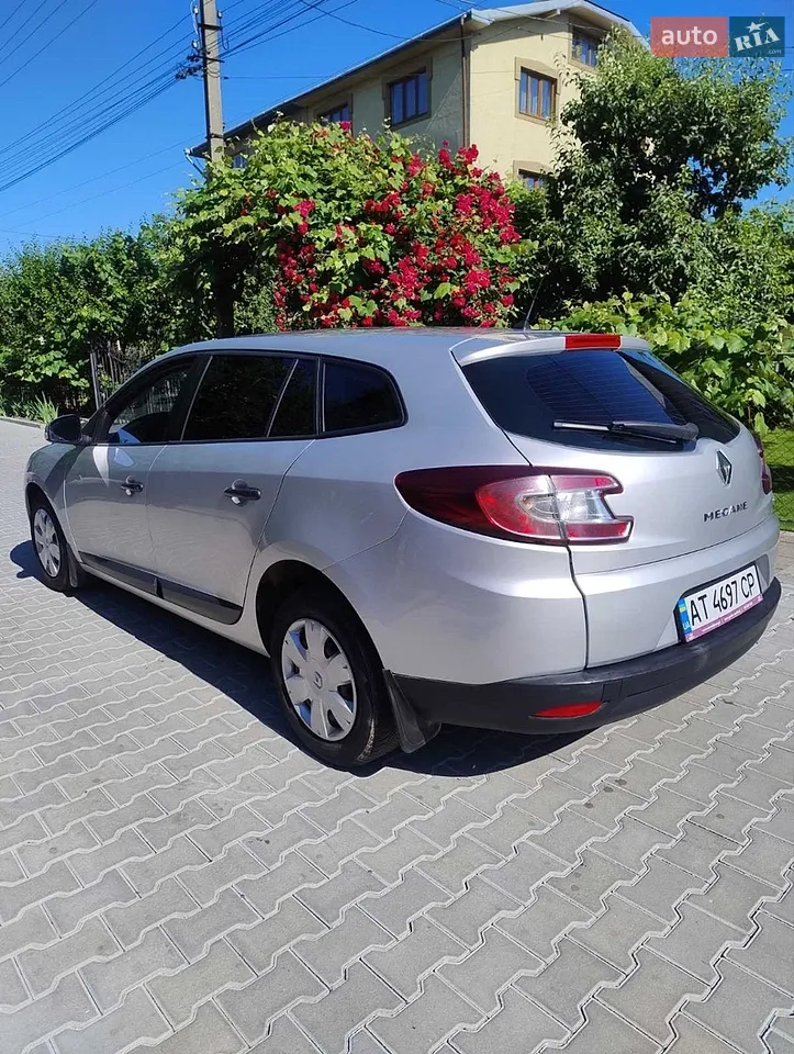 2010 Renault Megane - мініатюра 12