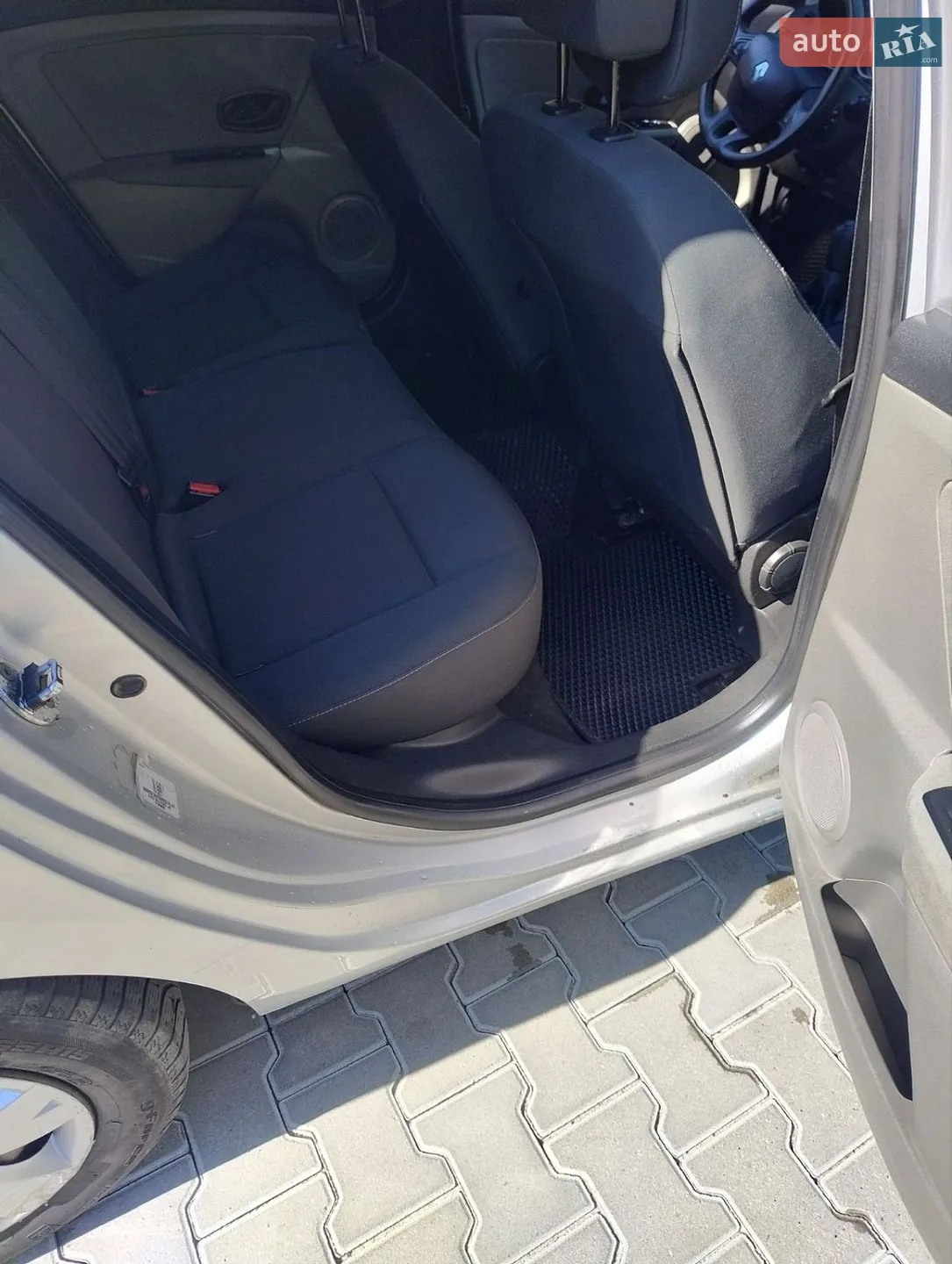 2010 Renault Megane - мініатюра 10