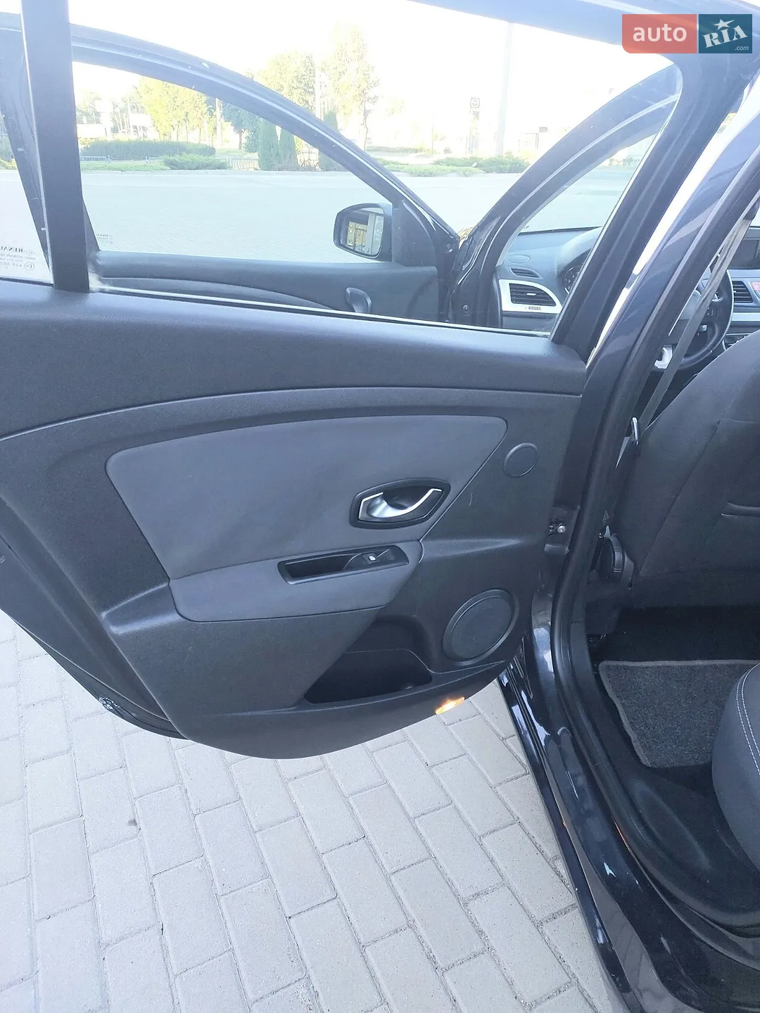 2010 Renault Megane - мініатюра 17