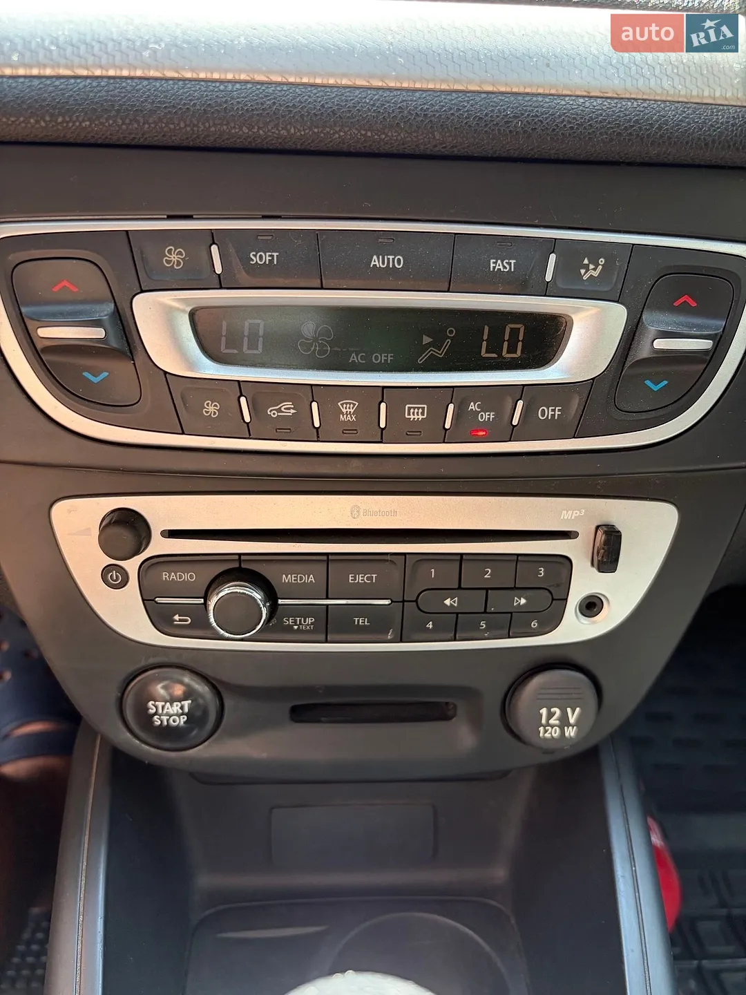 2013 Renault Megane - мініатюра 24