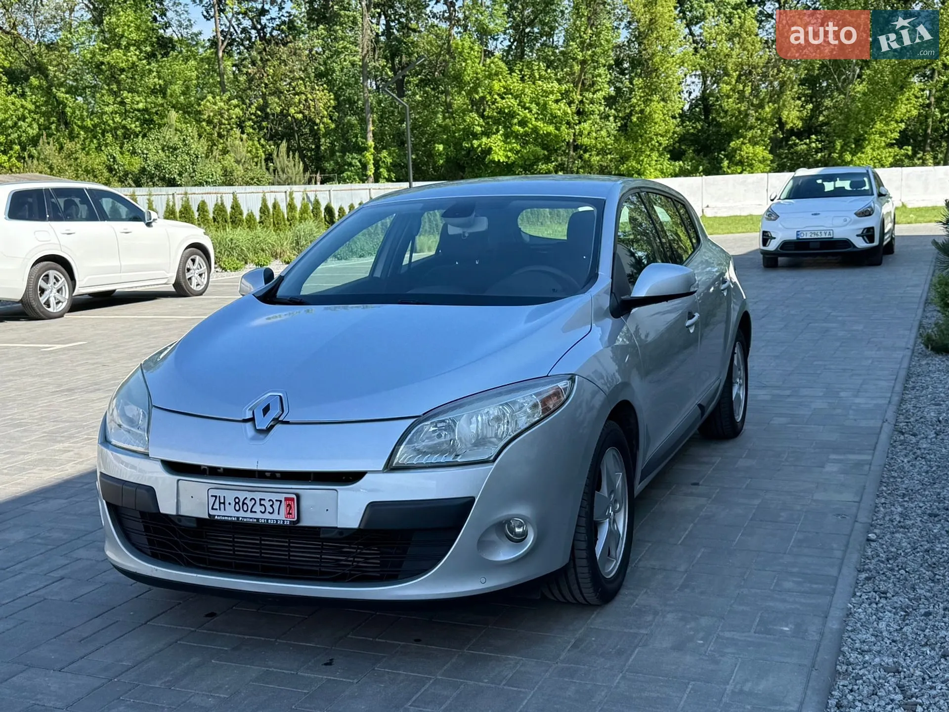 2010 Renault Megane - мініатюра 2