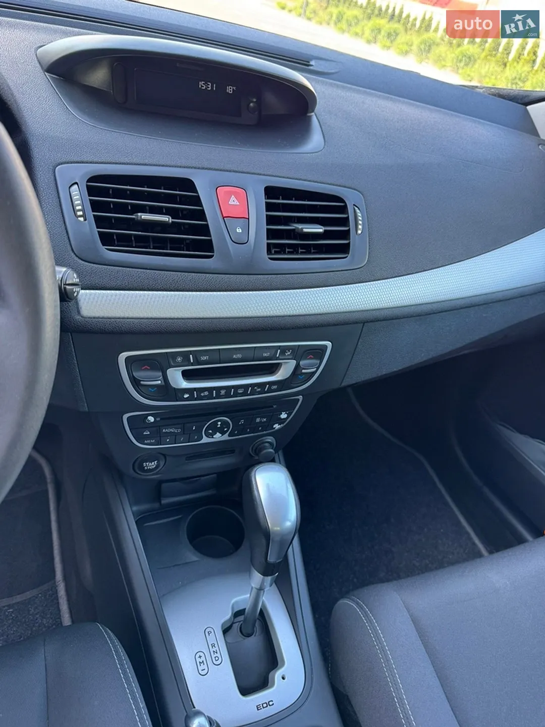 2010 Renault Megane - мініатюра 12