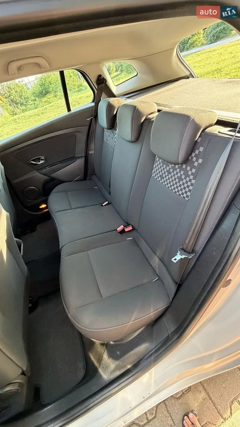 2012 Renault Megane - мініатюра 28