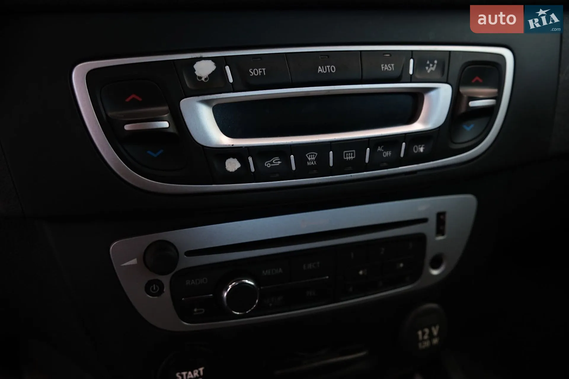 2013 Renault Megane - мініатюра 38