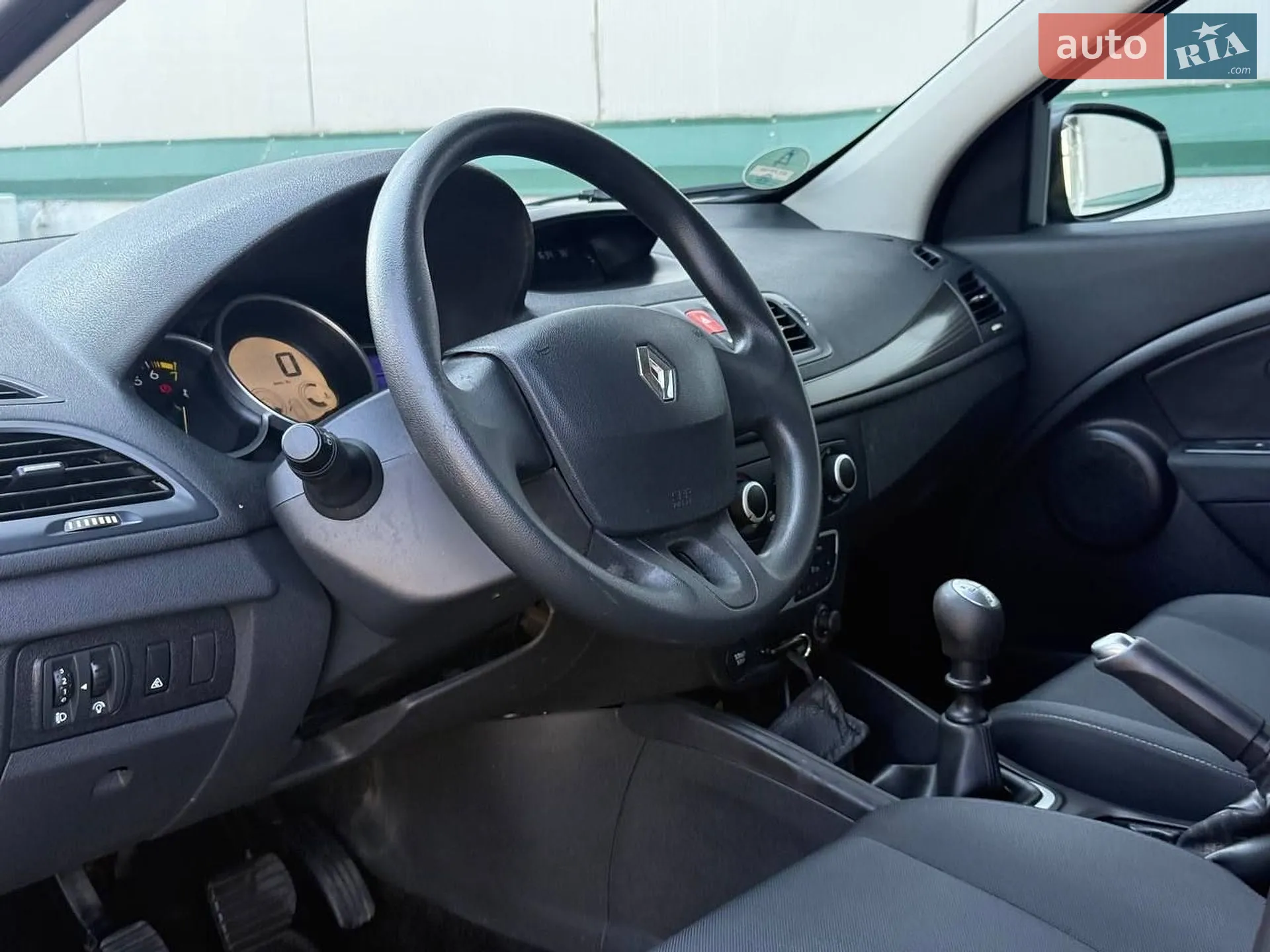 2011 Renault Megane - мініатюра 38