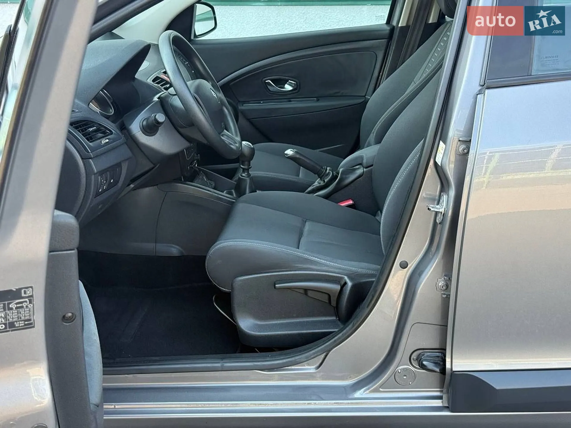 2011 Renault Megane - мініатюра 40
