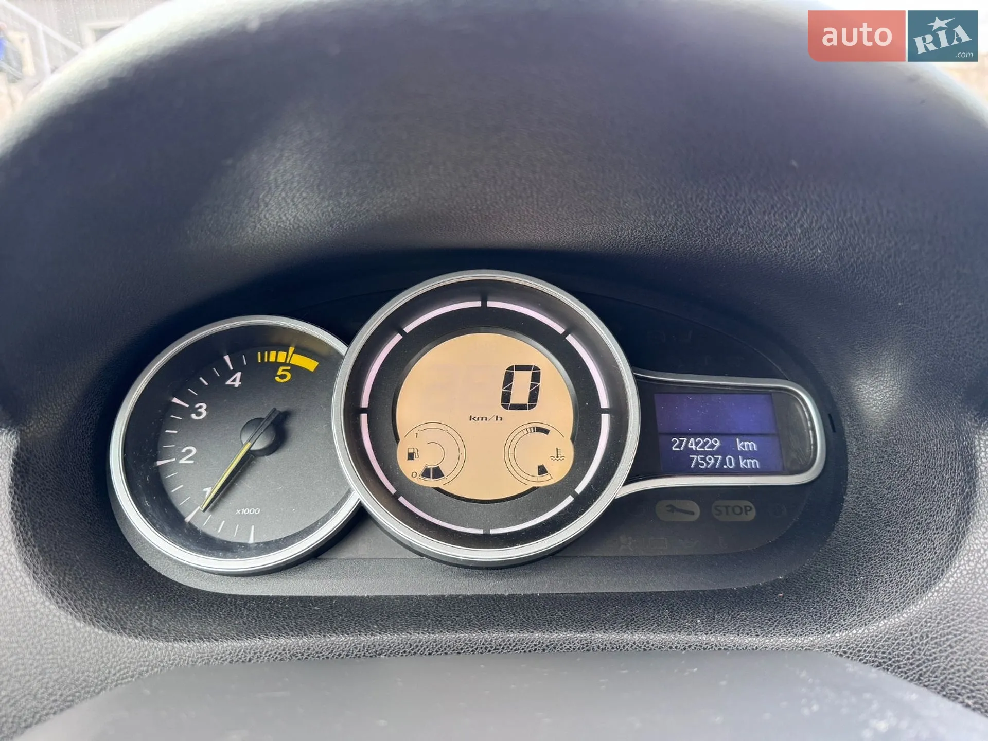 2010 Renault Megane - мініатюра 12