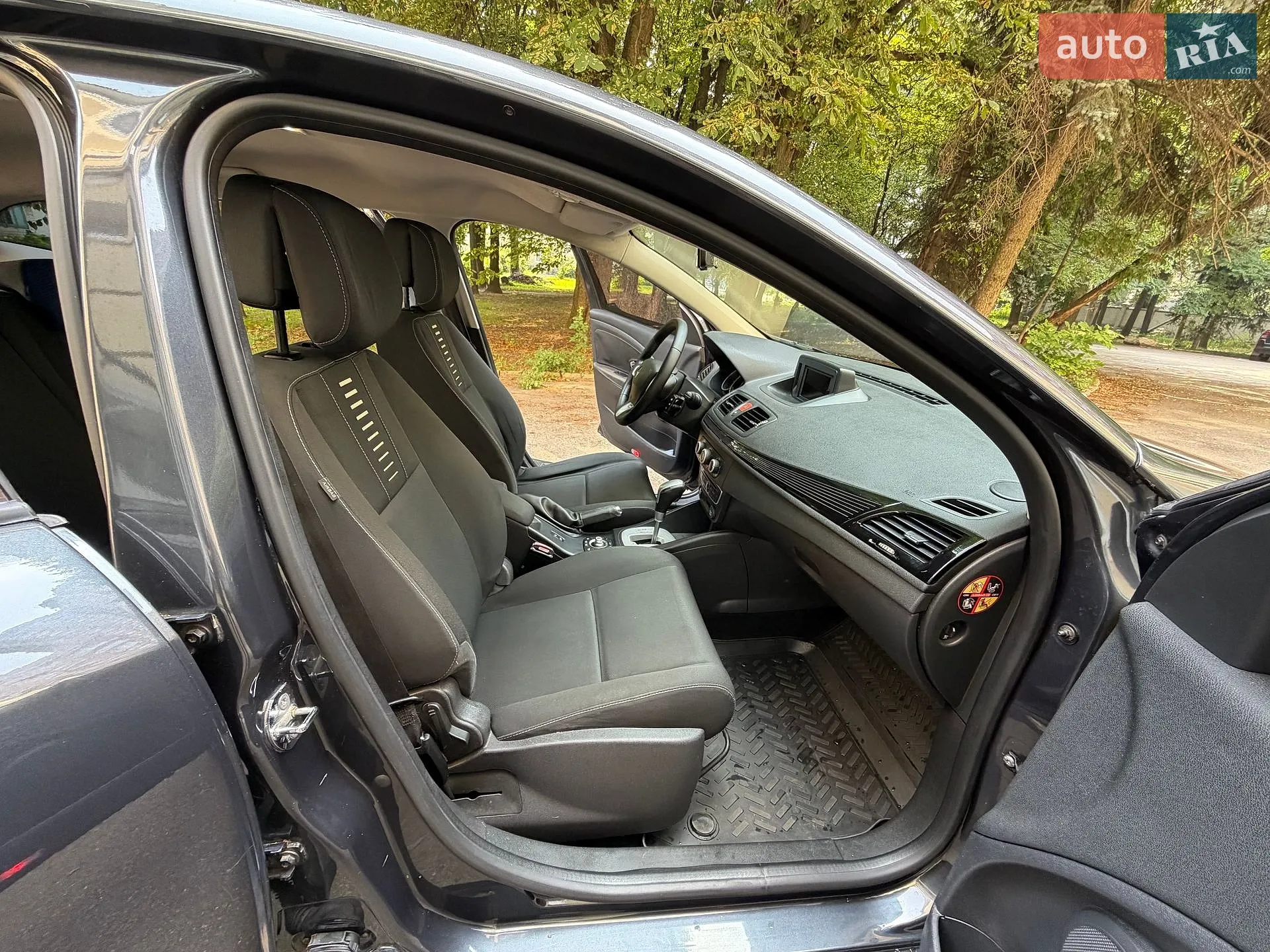 2011 Renault Megane - мініатюра 32