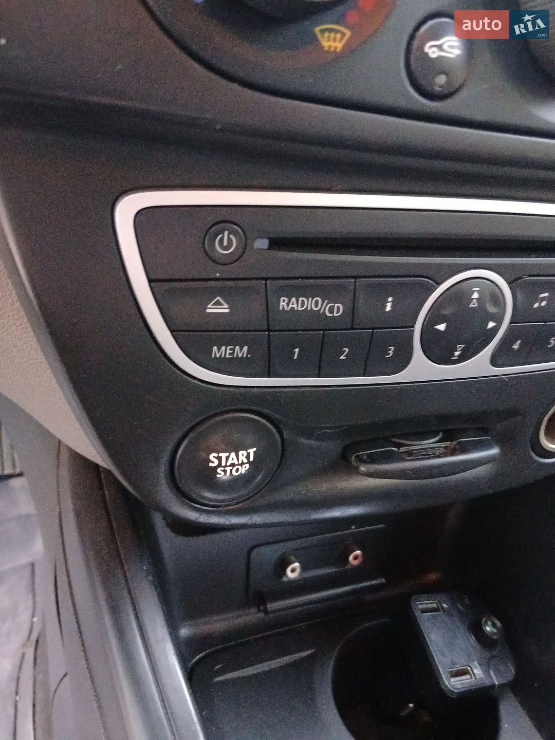 2010 Renault Megane - мініатюра 8