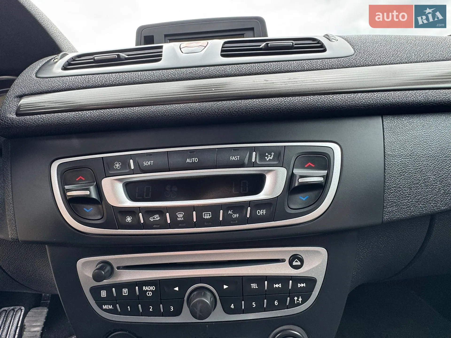2010 Renault Megane - мініатюра 38