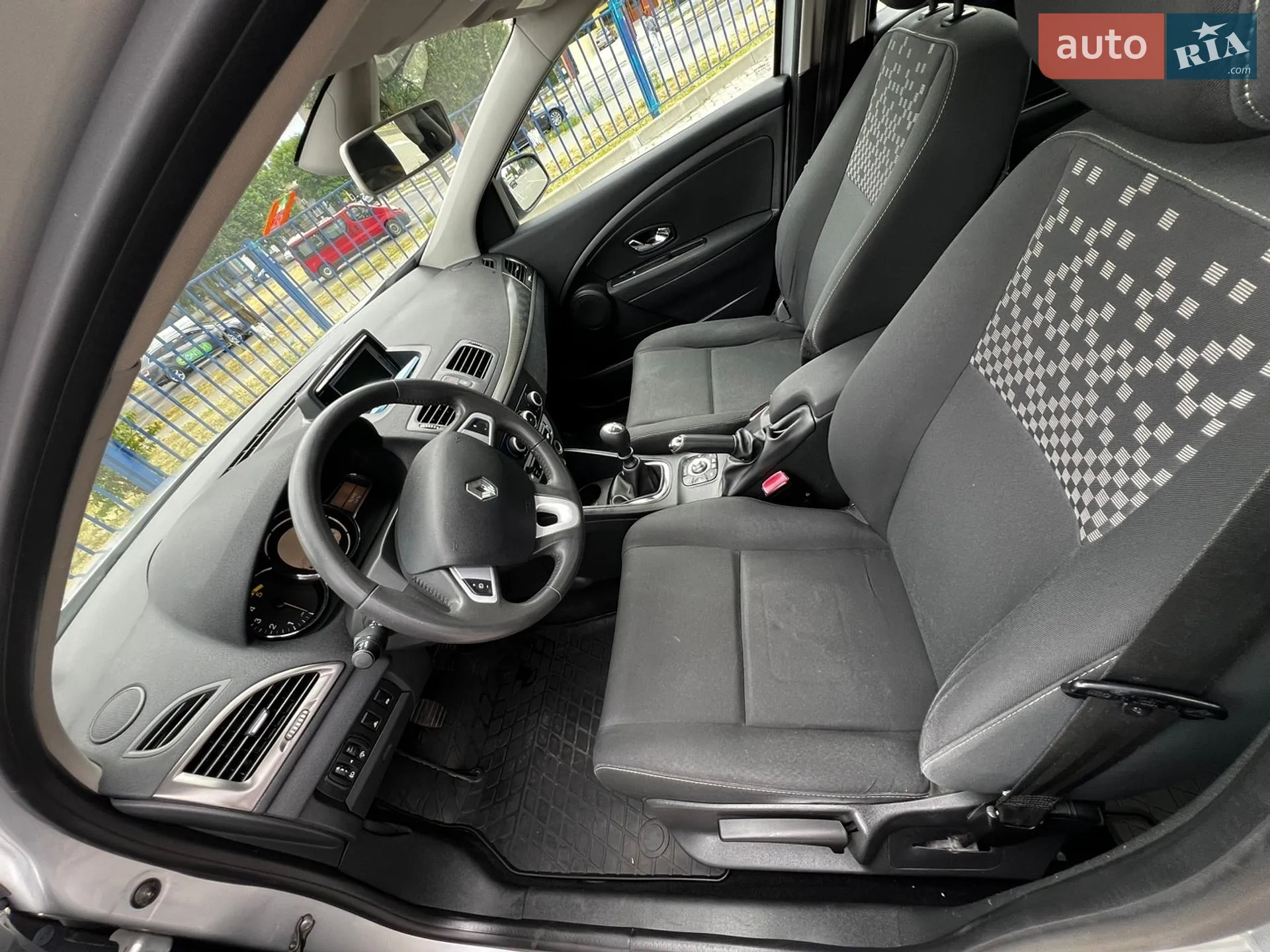 2012 Renault Megane - мініатюра 40
