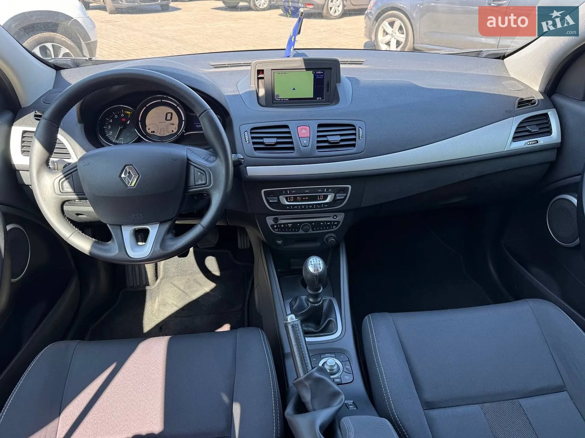 2010 Renault Megane - мініатюра 11