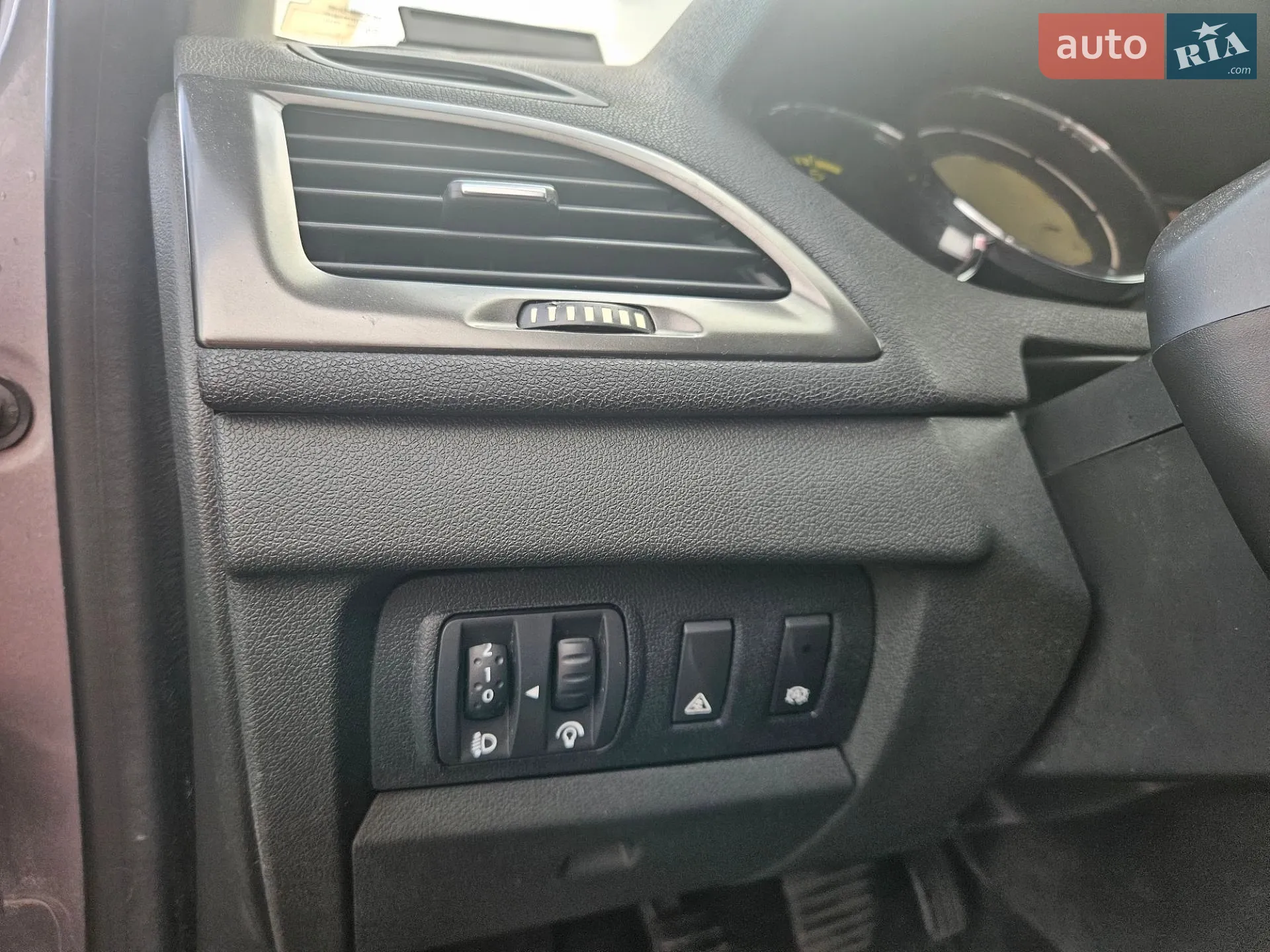 2012 Renault Megane - мініатюра 15