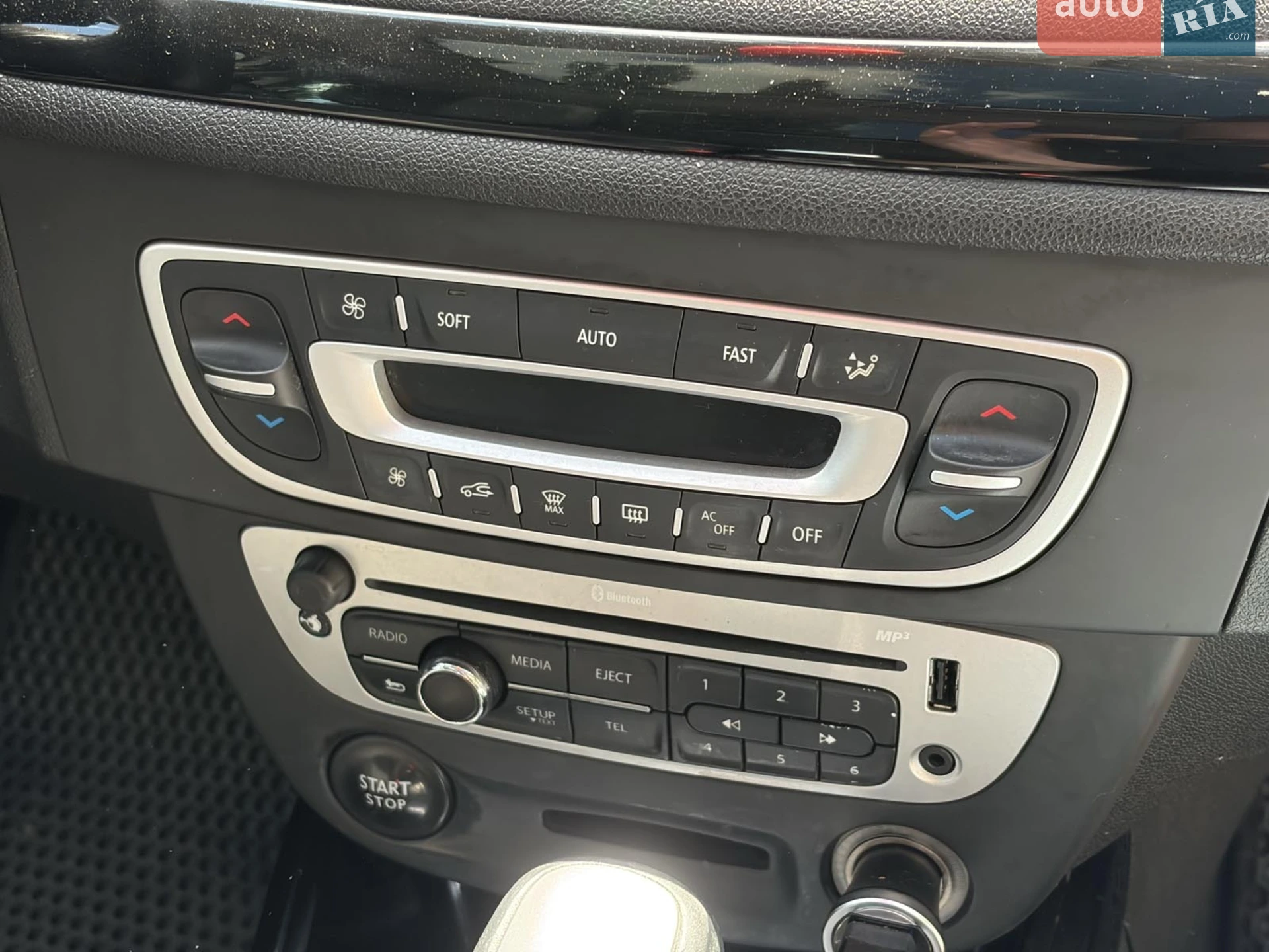 2012 Renault Megane - мініатюра 19