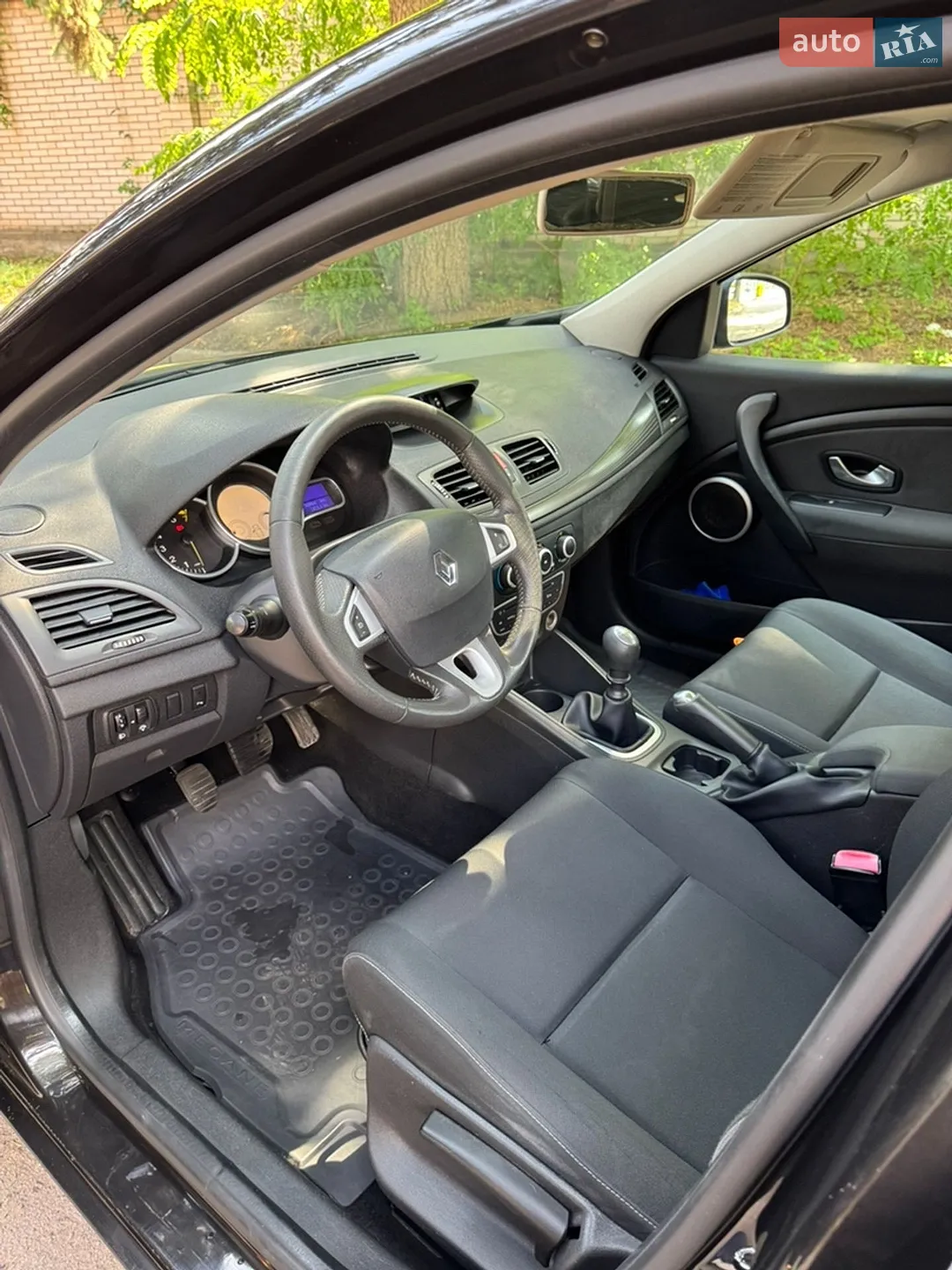 2010 Renault Megane - мініатюра 20
