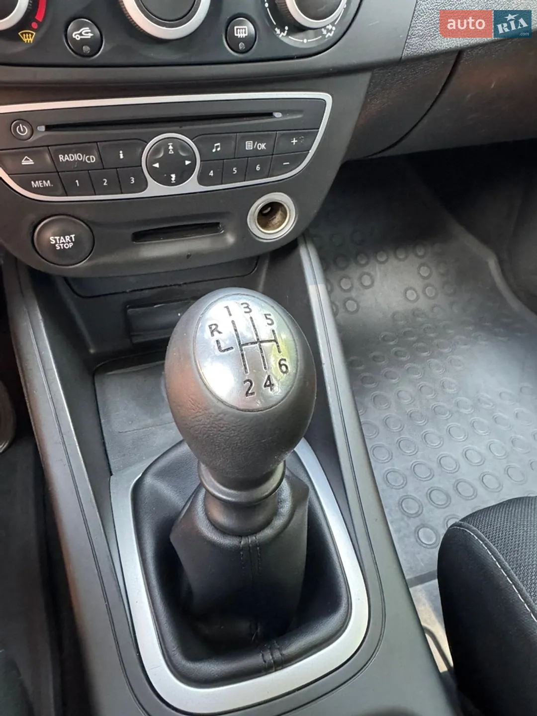 2010 Renault Megane - мініатюра 30