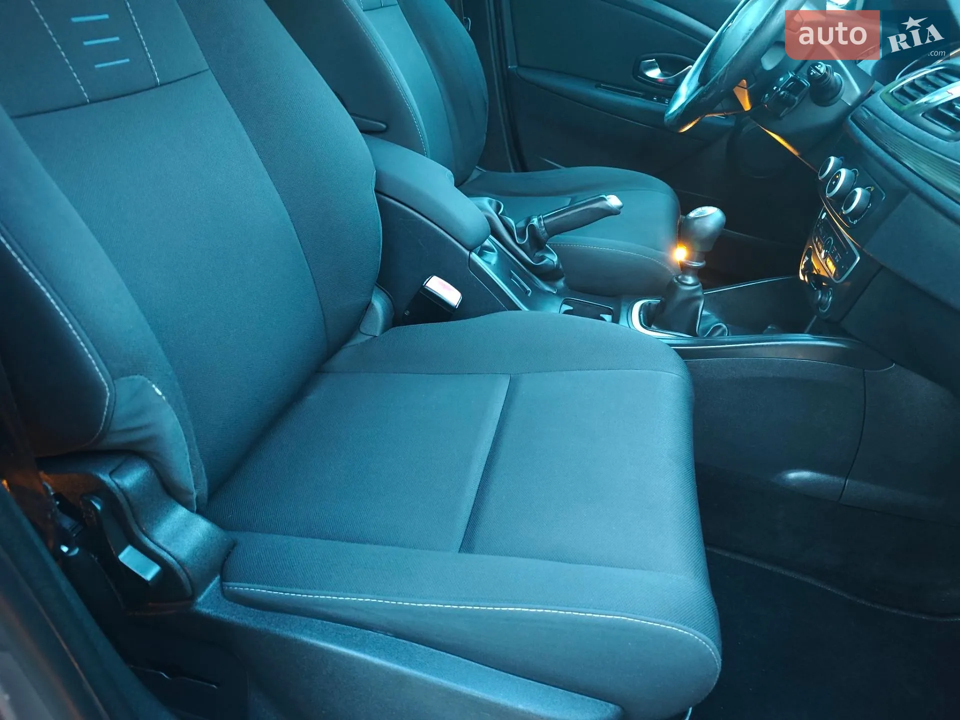 2010 Renault Megane - мініатюра 8