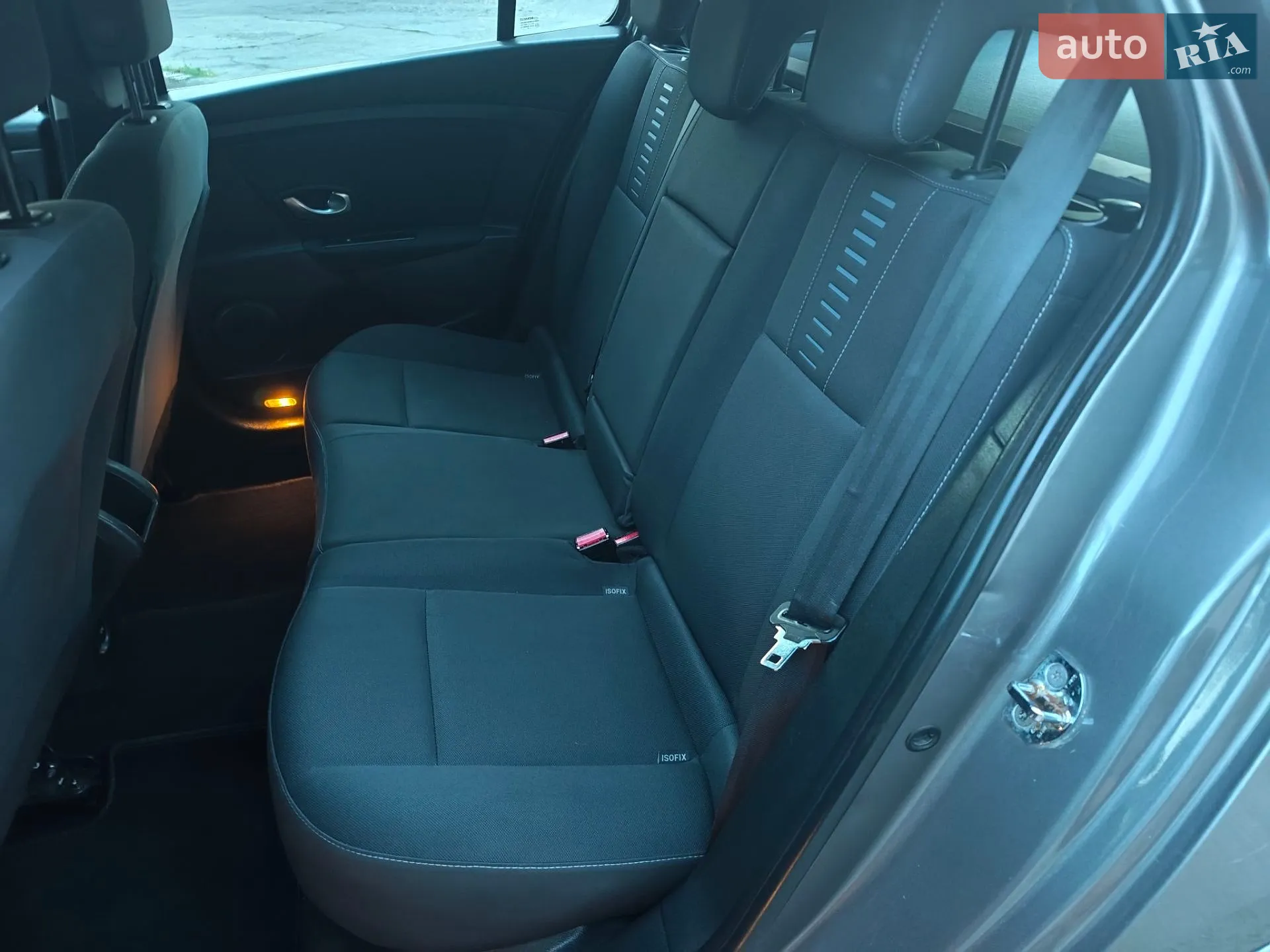 2010 Renault Megane - мініатюра 12