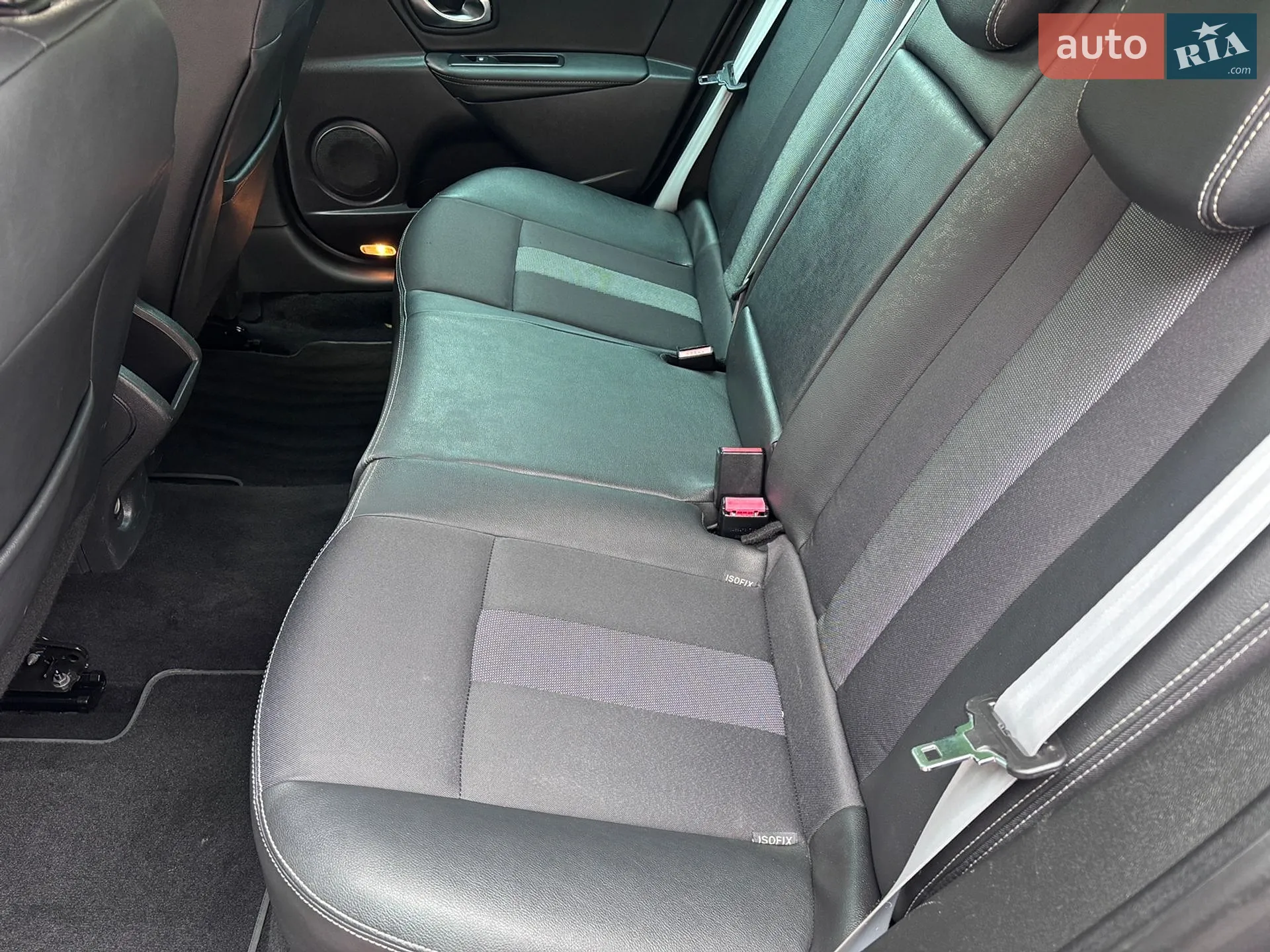2011 Renault Megane - мініатюра 122