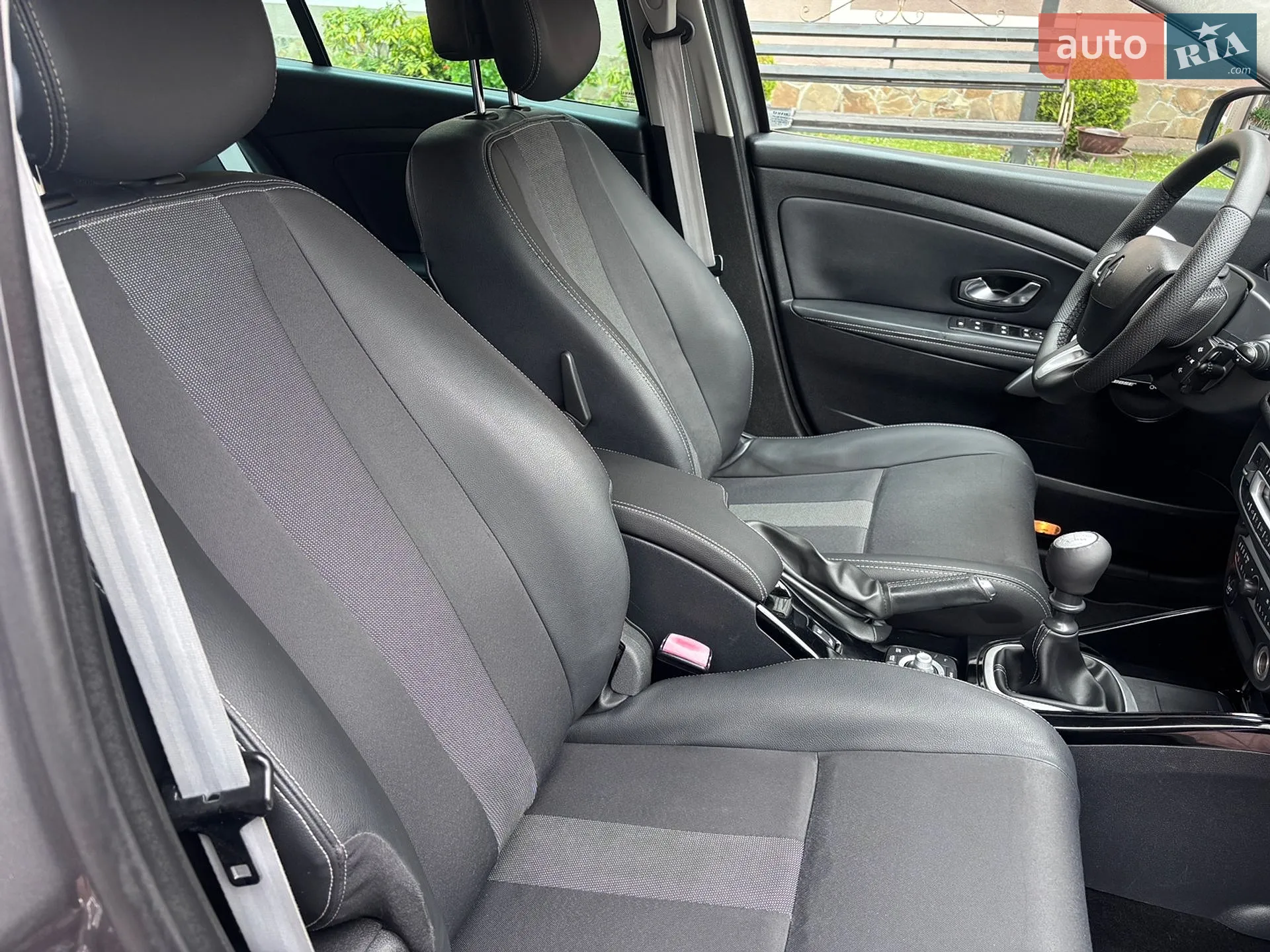 2011 Renault Megane - мініатюра 138