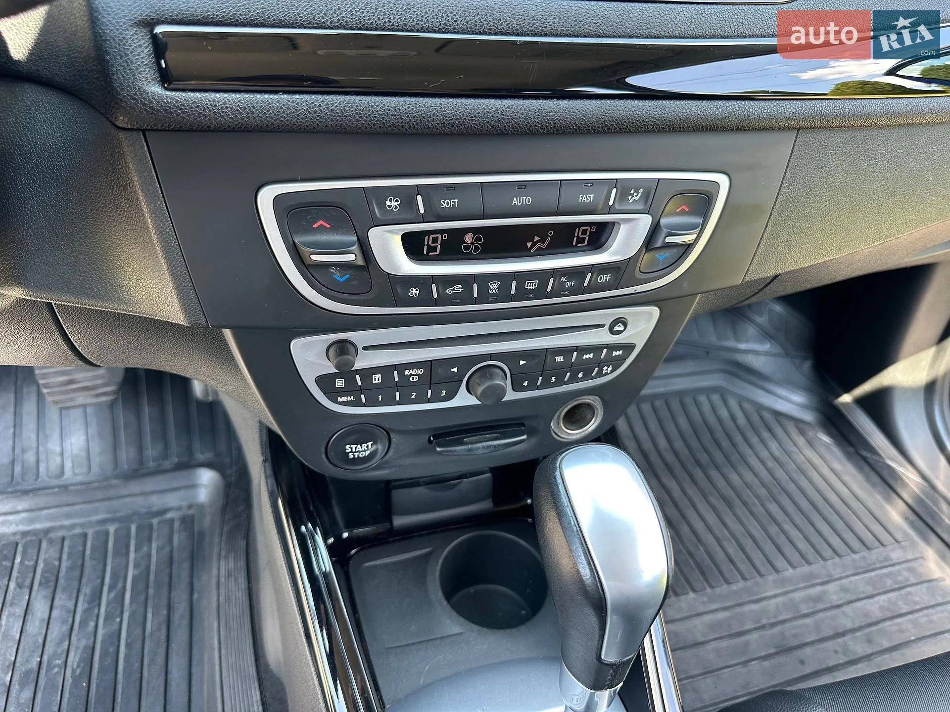 2011 Renault Megane - мініатюра 19