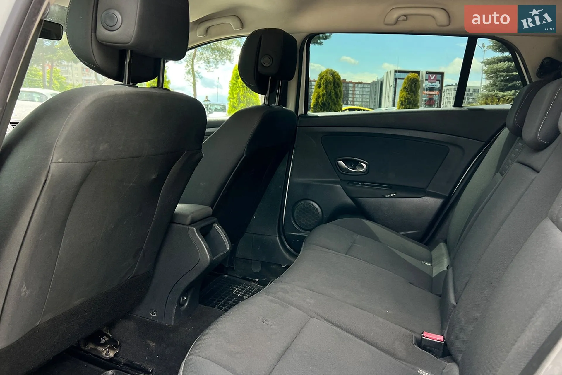 2010 Renault Megane - мініатюра 21