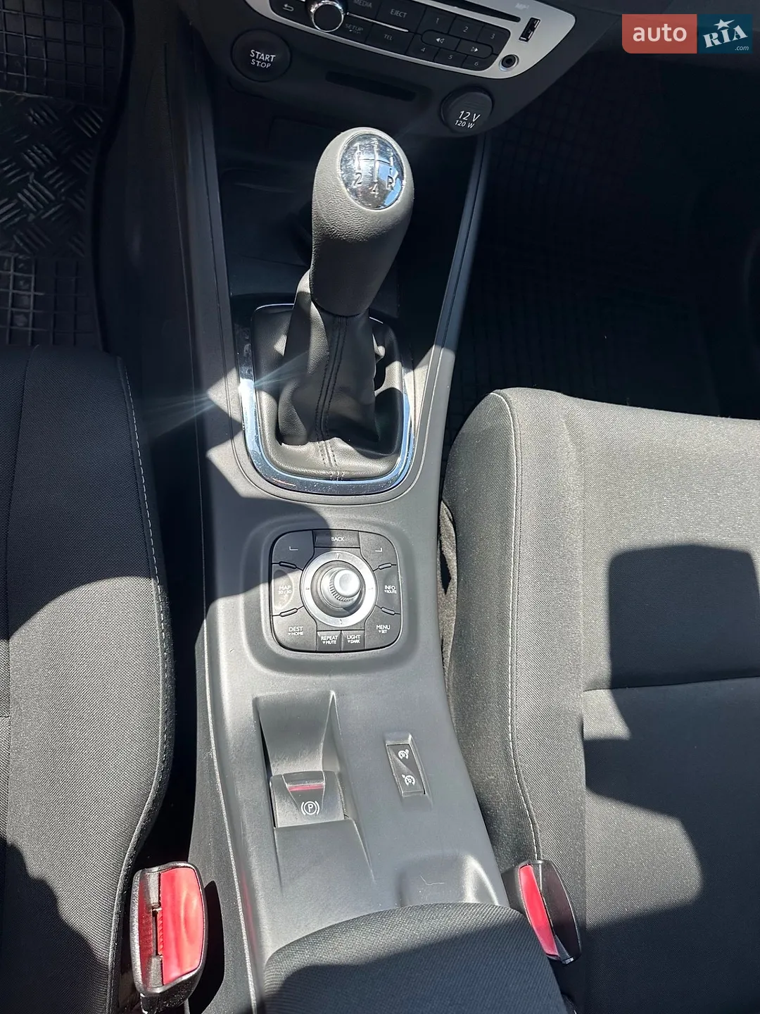 2013 Renault Megane - мініатюра 16