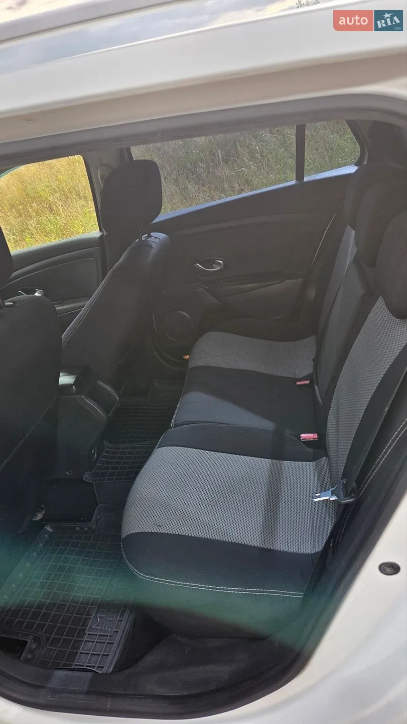 2010 Renault Megane - мініатюра 7