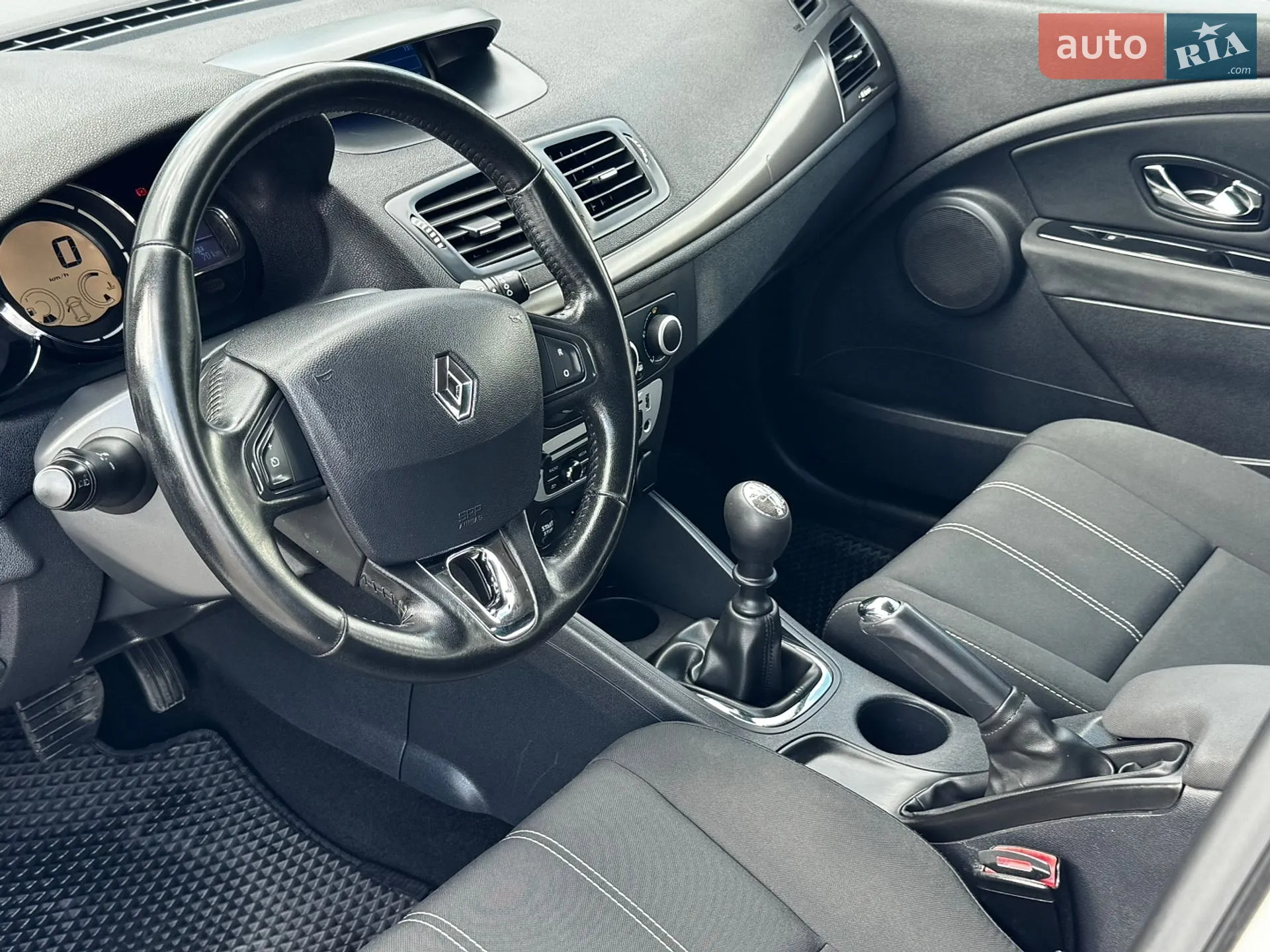 2015 Renault Megane - мініатюра 27