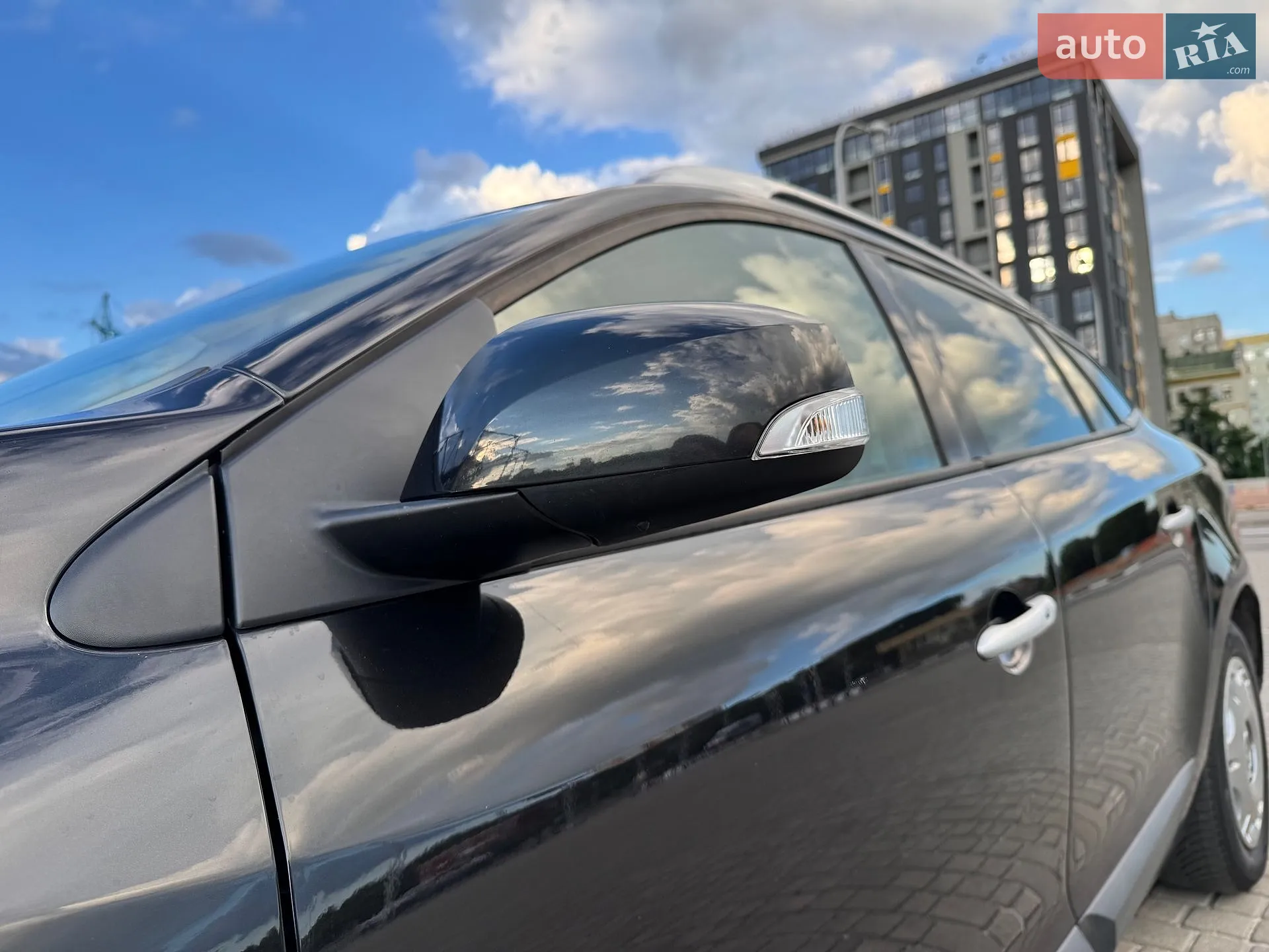 2010 Renault Megane - мініатюра 13