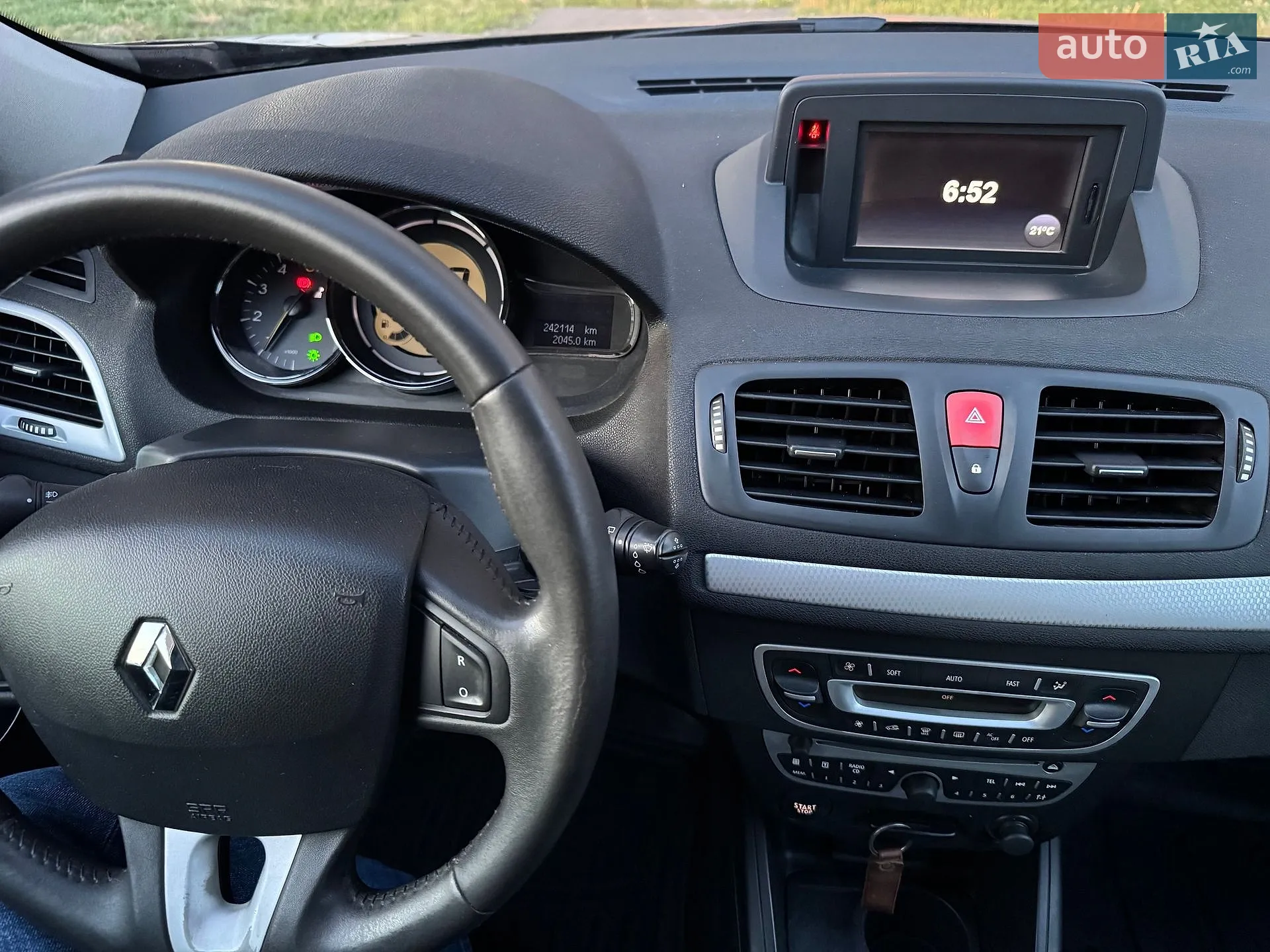 2010 Renault Megane - мініатюра 25