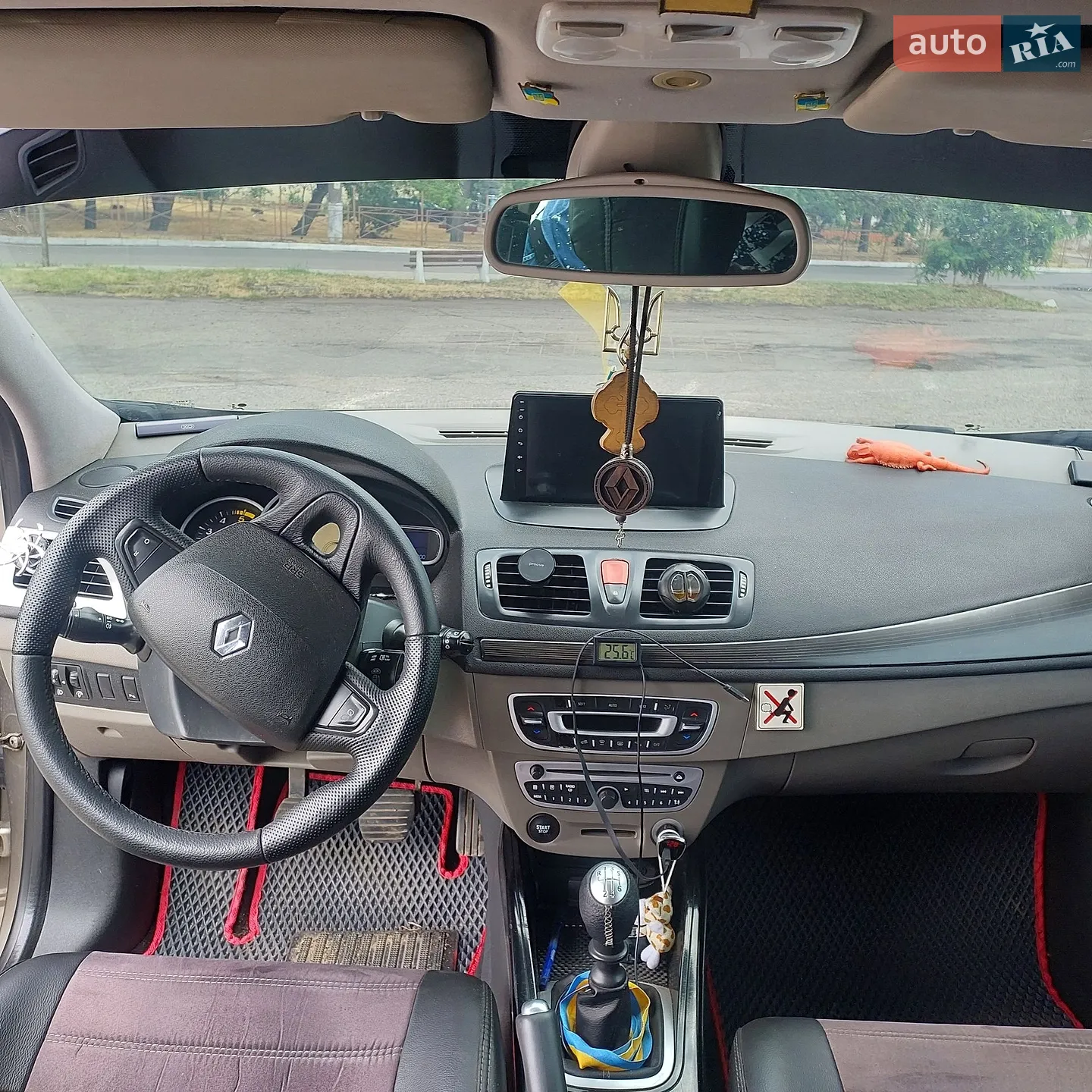 2010 Renault Megane - мініатюра 8