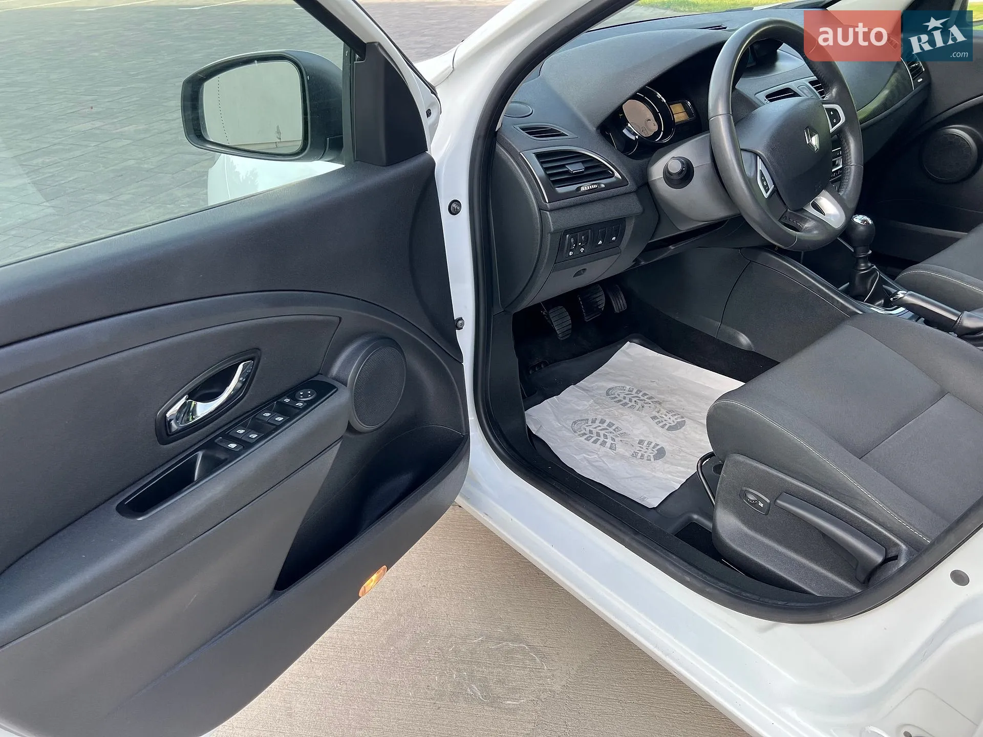 2012 Renault Megane - мініатюра 17