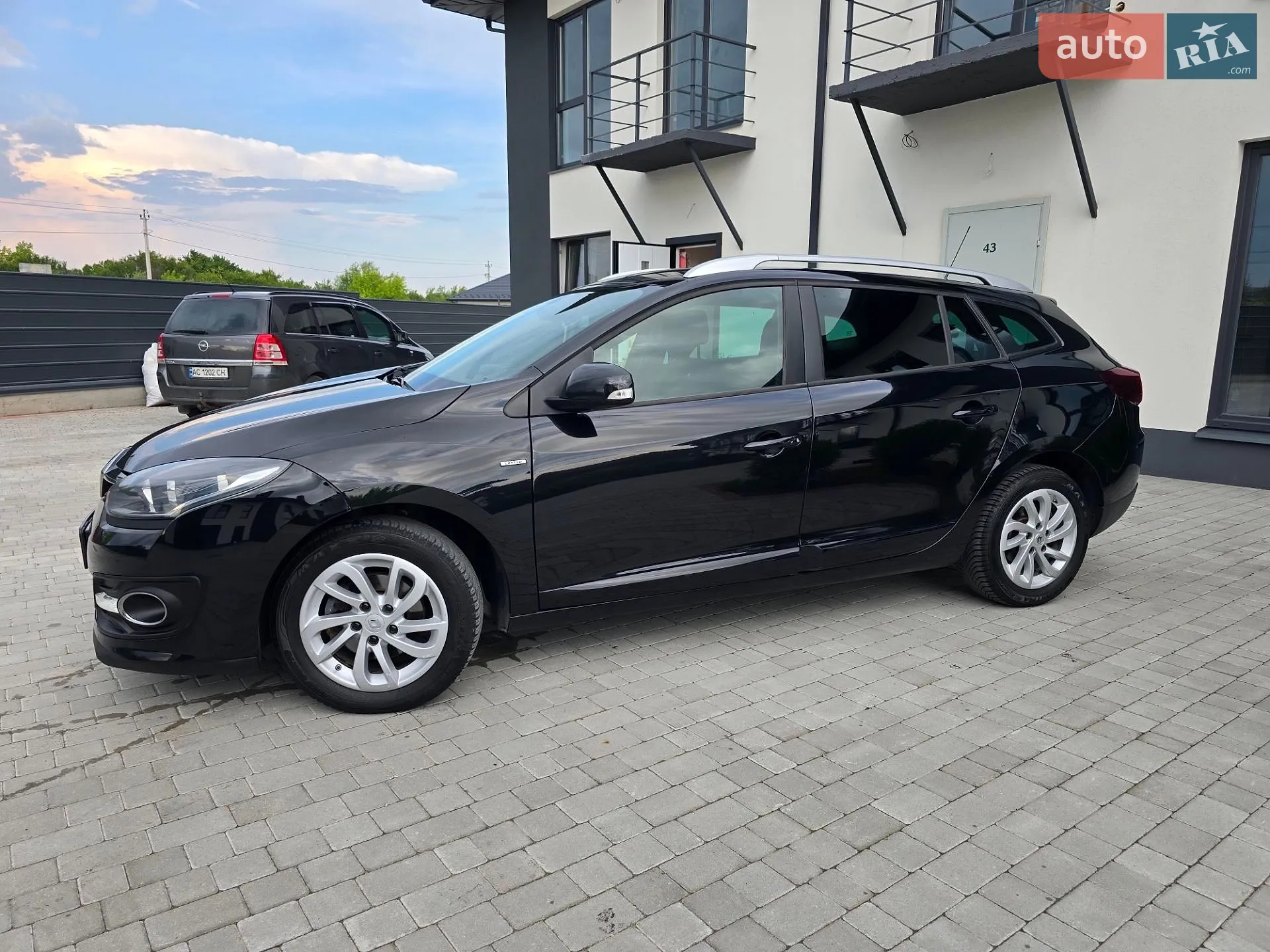 2015 Renault Megane - мініатюра 9