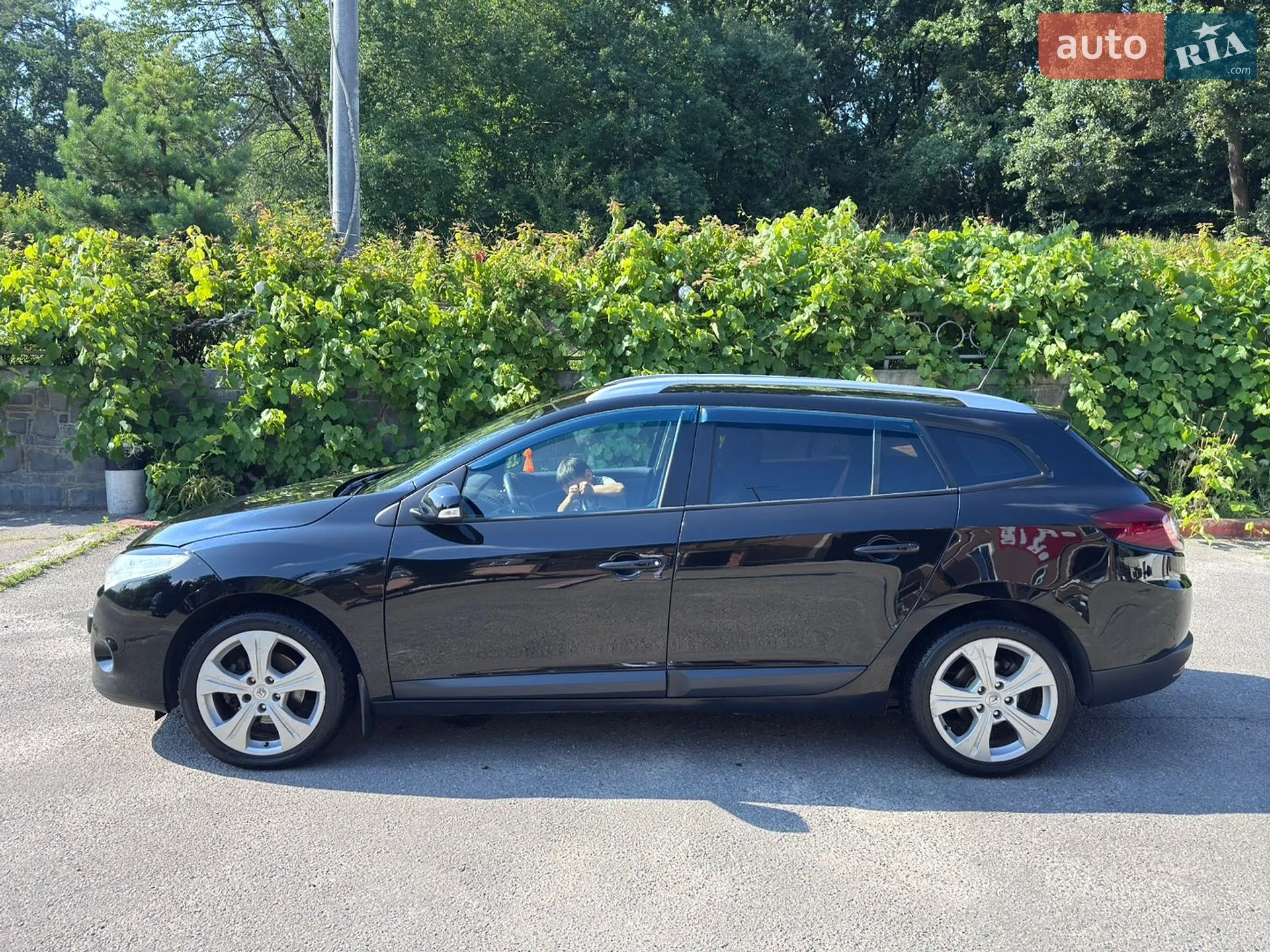 2010 Renault Megane - мініатюра 2