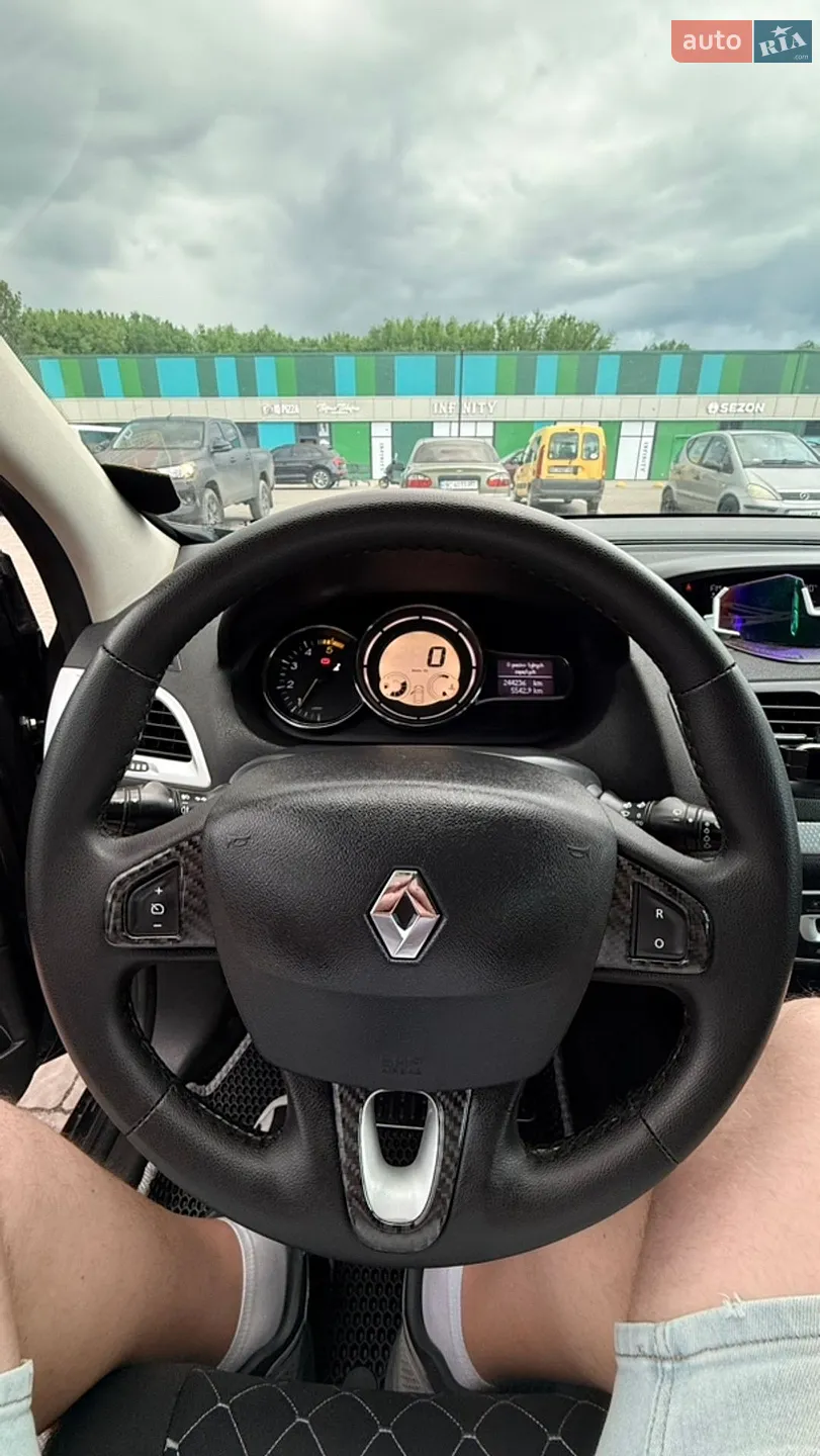 2010 Renault Megane - мініатюра 9