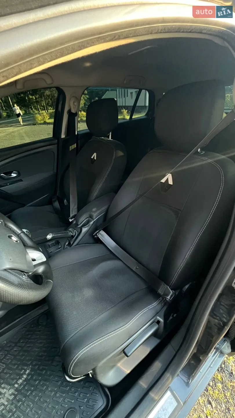2010 Renault Megane - мініатюра 12