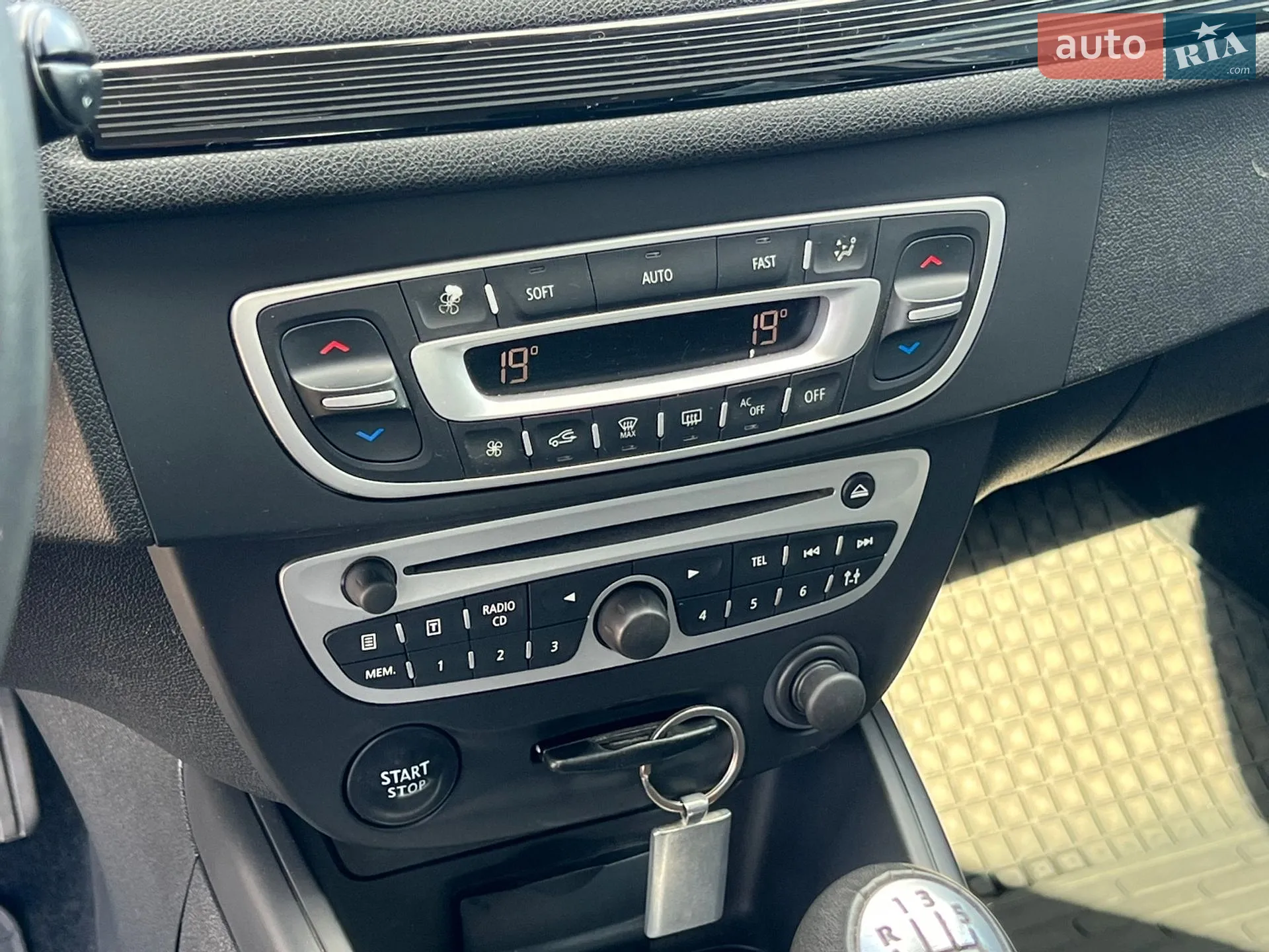 2011 Renault Megane - мініатюра 26