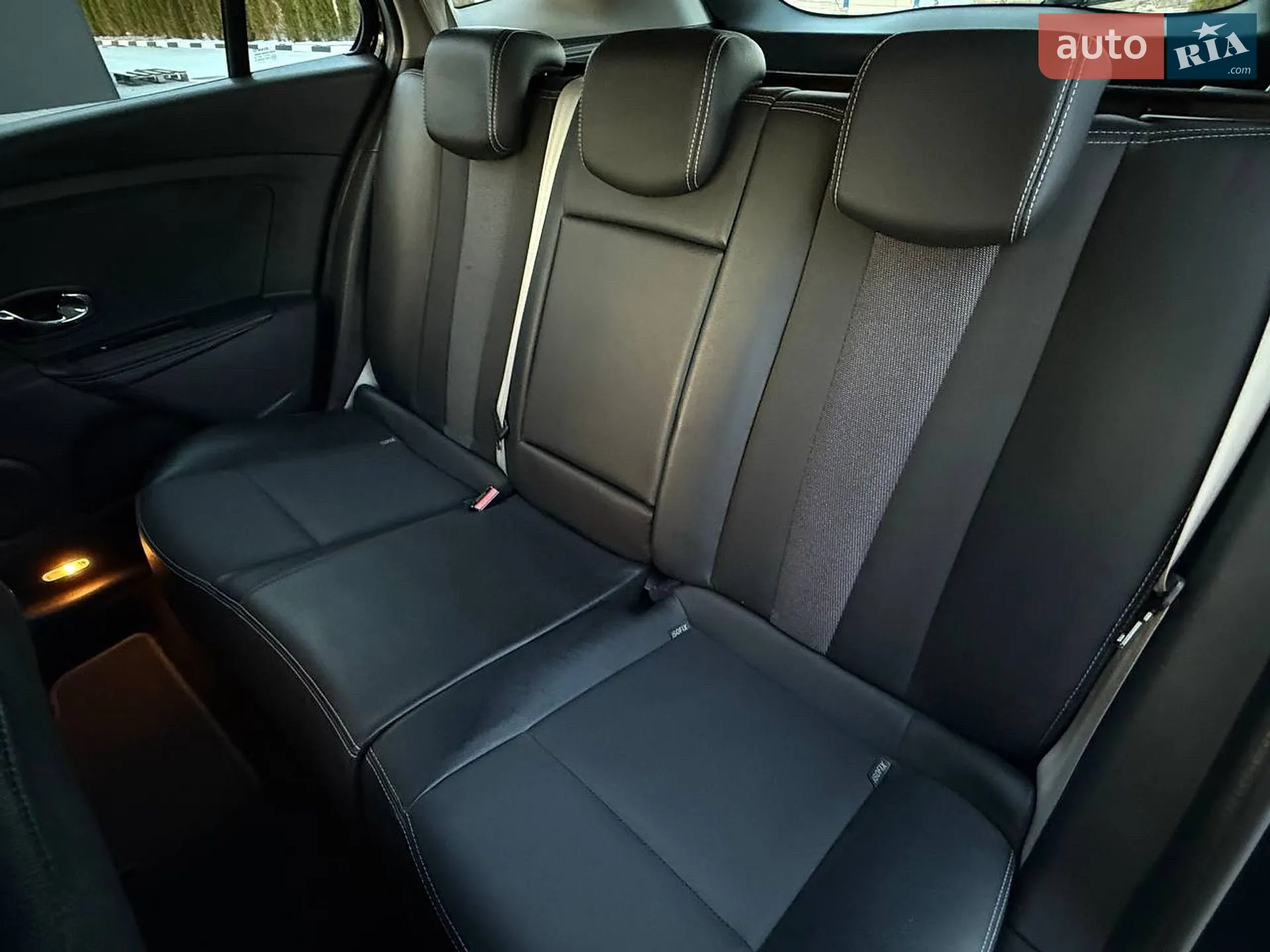 2012 Renault Megane - мініатюра 38