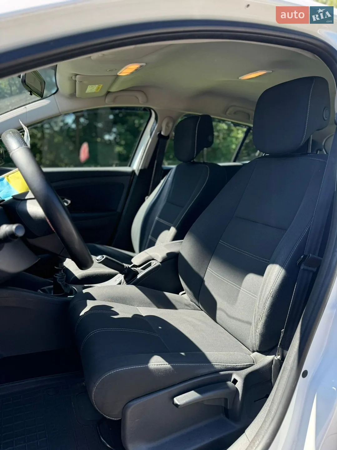 2015 Renault Megane - мініатюра 11