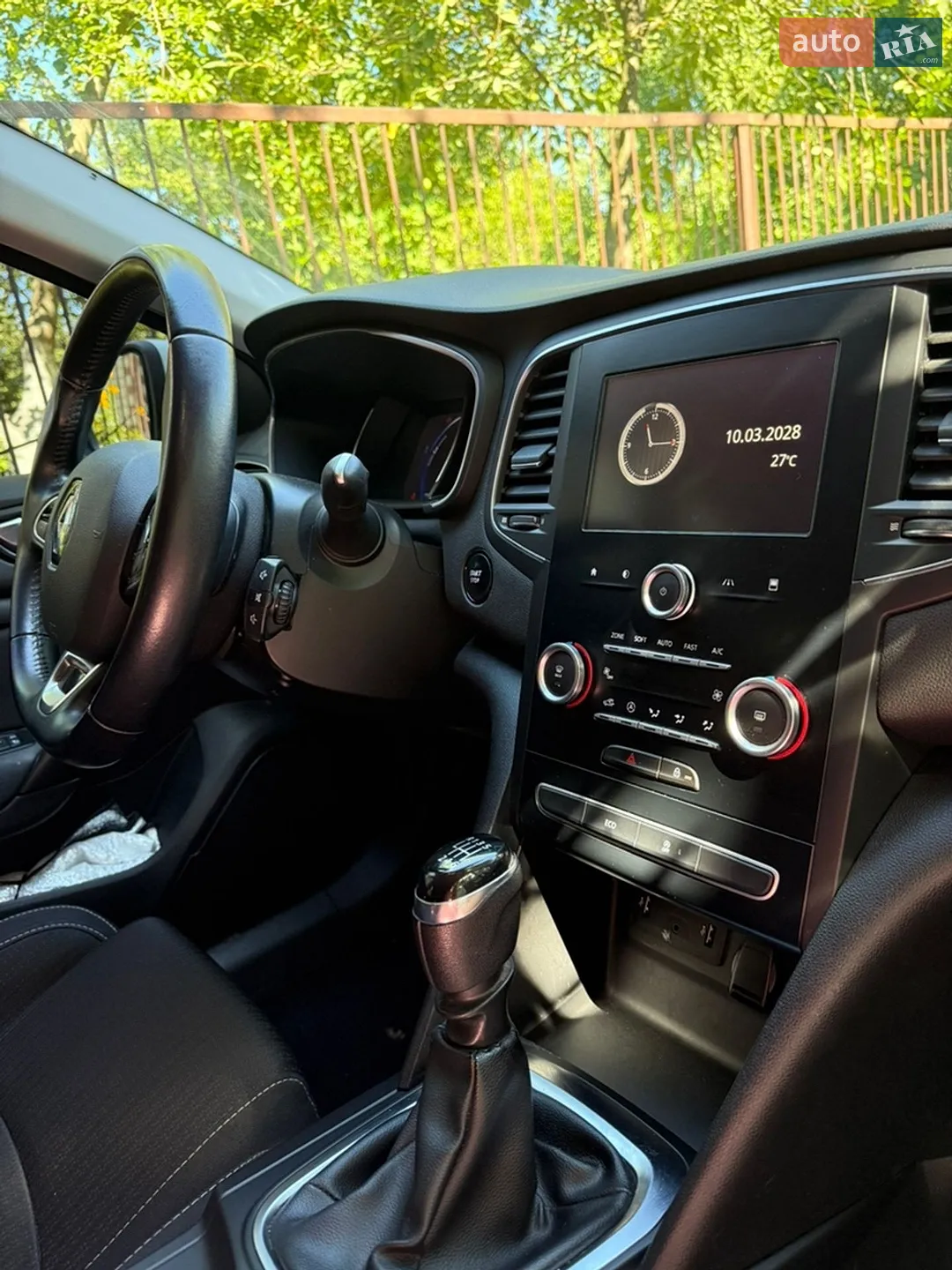 2017 Renault Megane - мініатюра 13
