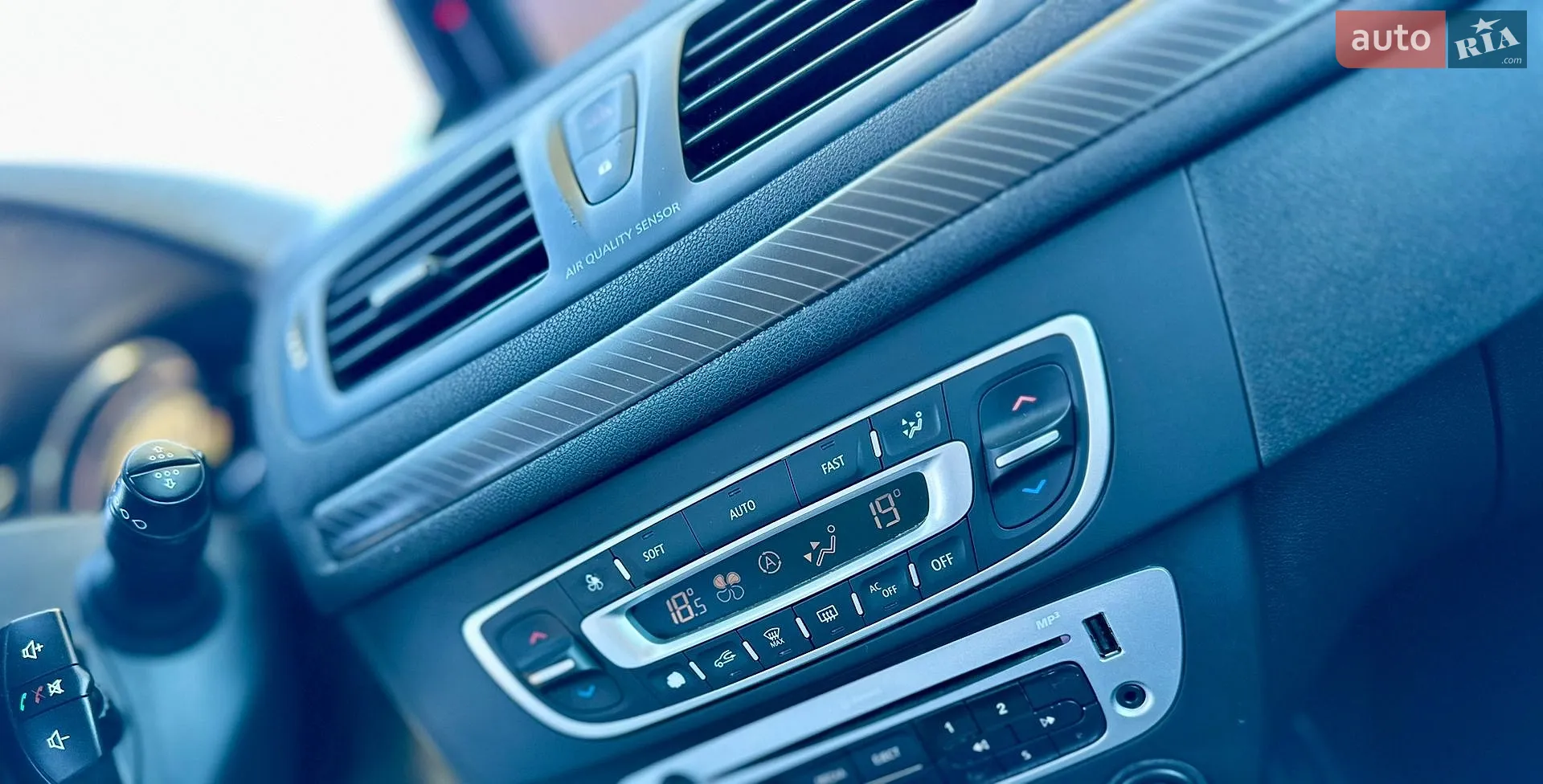 2012 Renault Megane - мініатюра 29