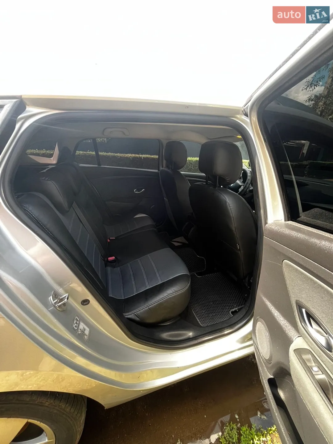 2010 Renault Megane - мініатюра 13