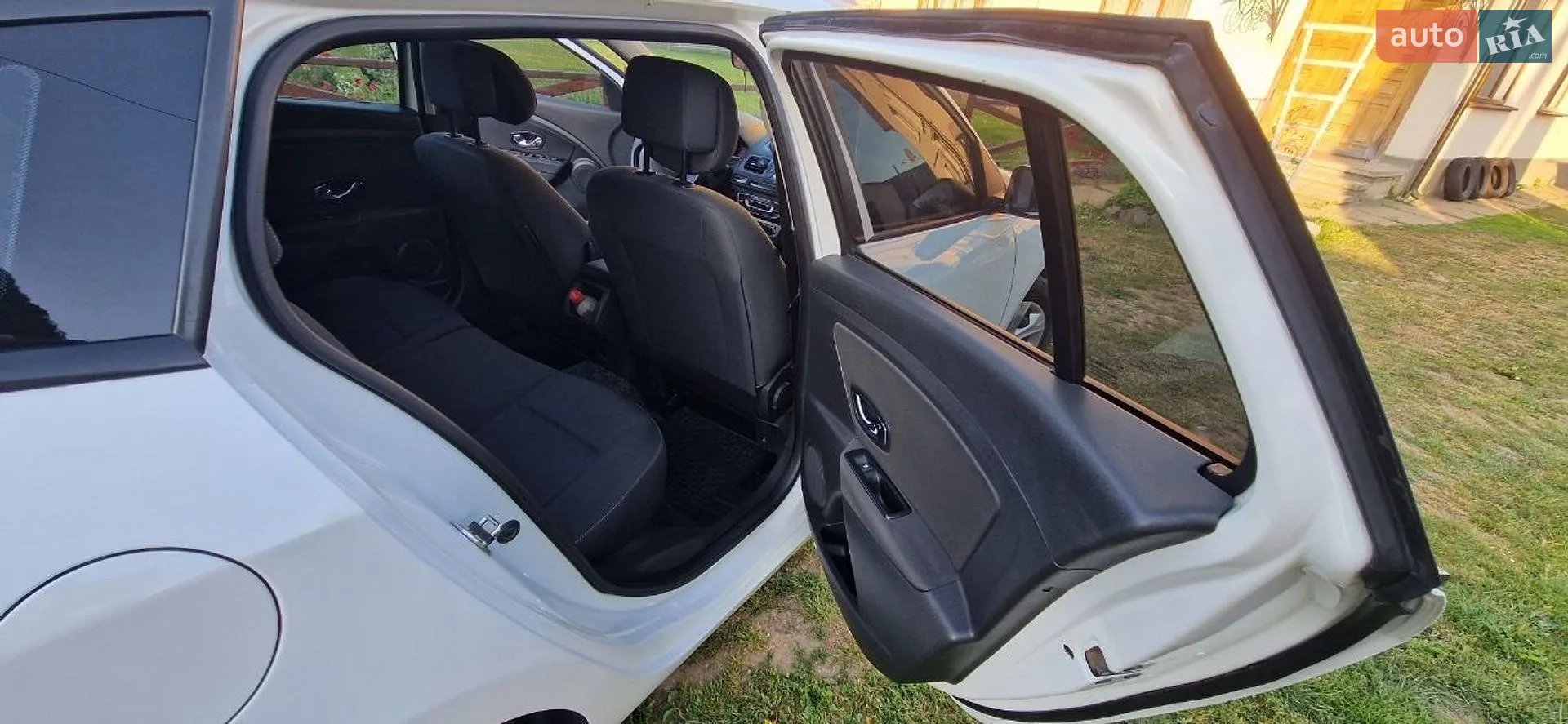 2012 Renault Megane - мініатюра 13