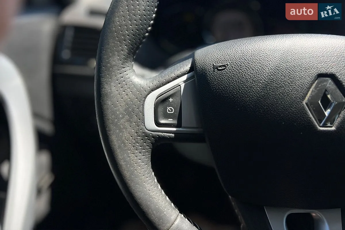 2011 Renault Megane - мініатюра 11