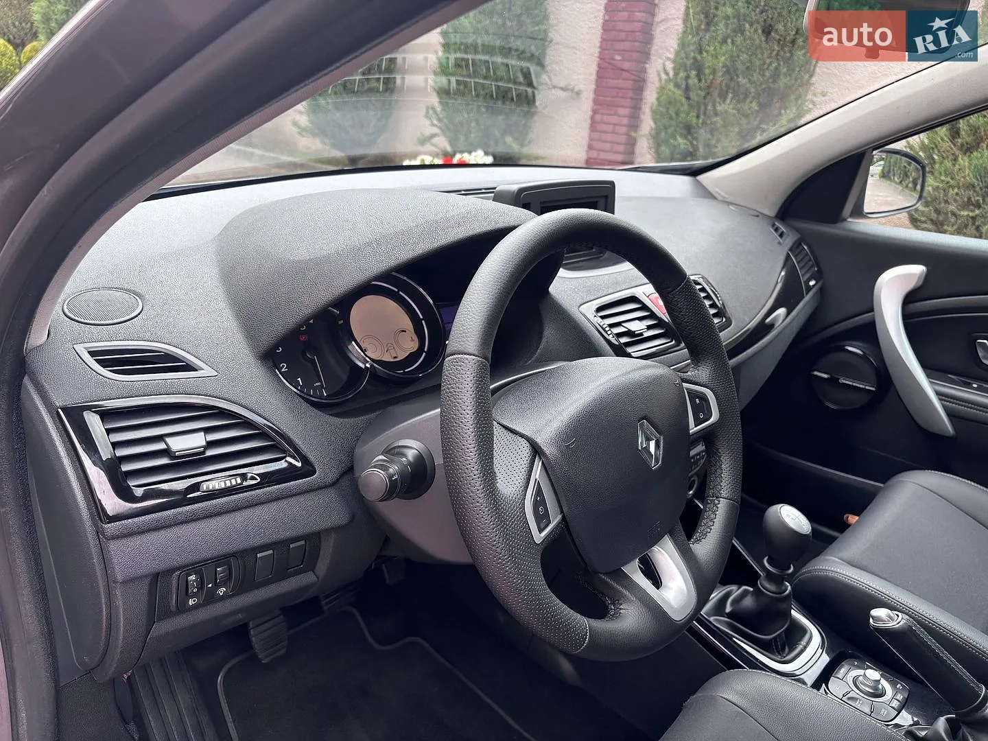 2011 Renault Megane - мініатюра 100