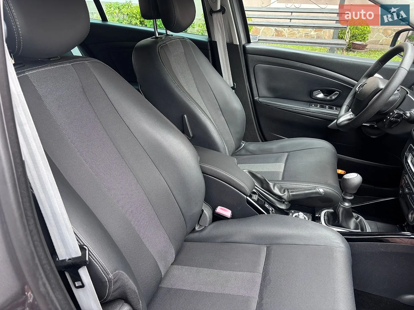 2011 Renault Megane - мініатюра 137