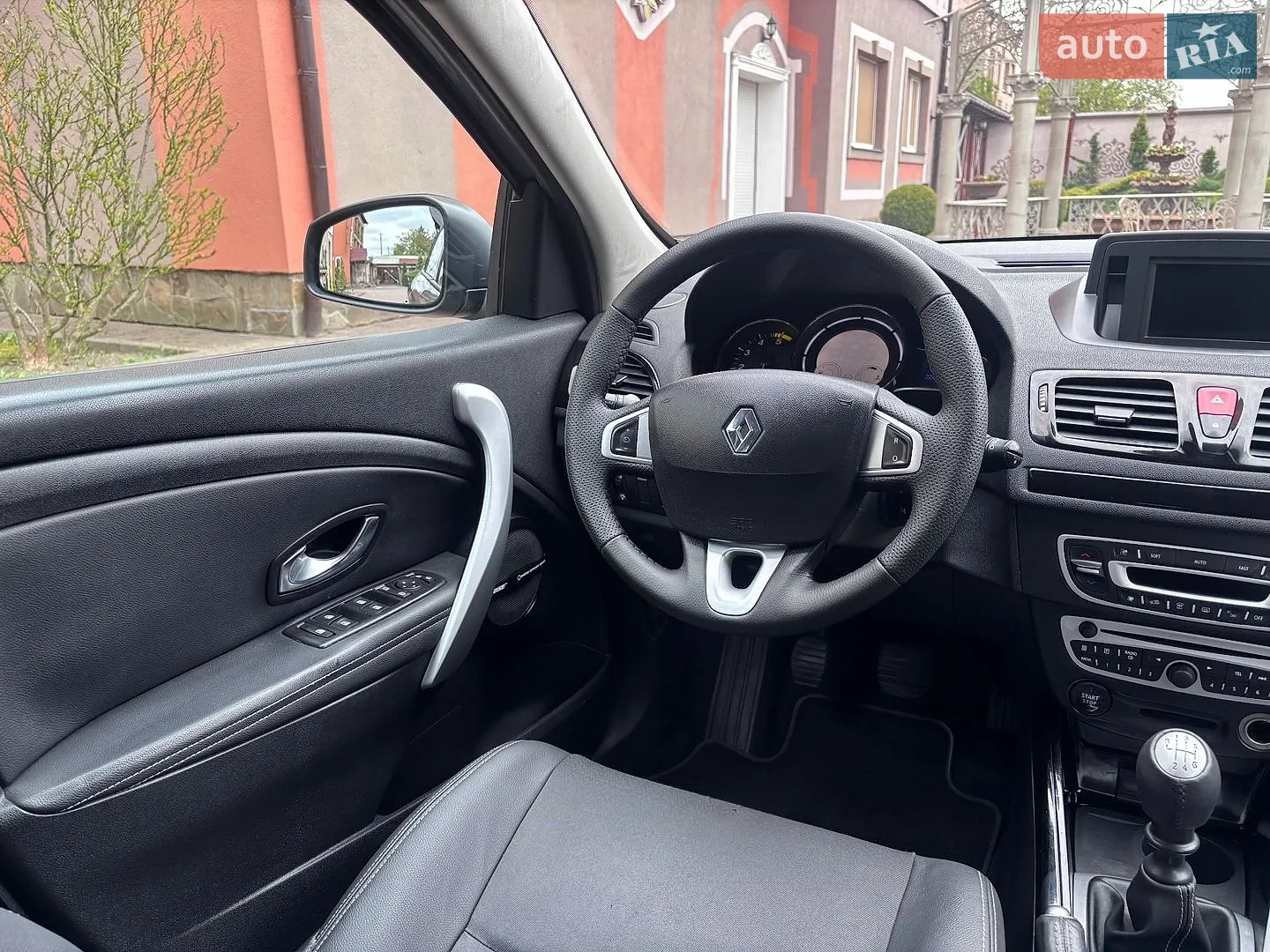 2011 Renault Megane - мініатюра 145